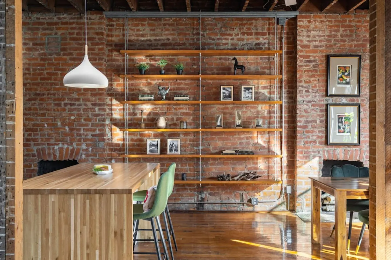 Beautifully Styled Loft in the heart of OTR 10