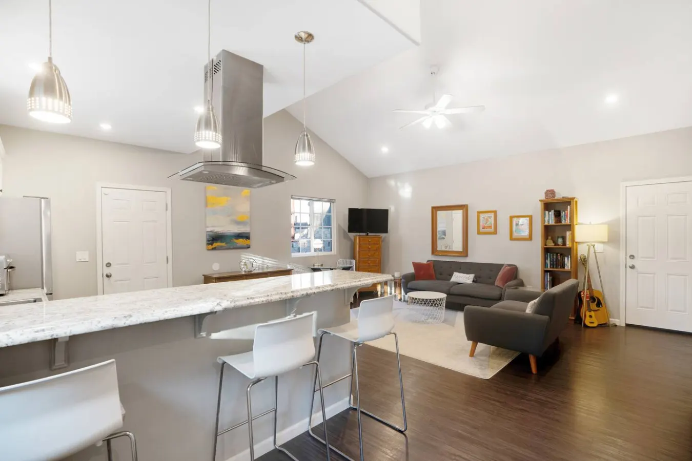 3BR+Loft w/ Games, Heat&AC - Dog Friendly Backyard 8