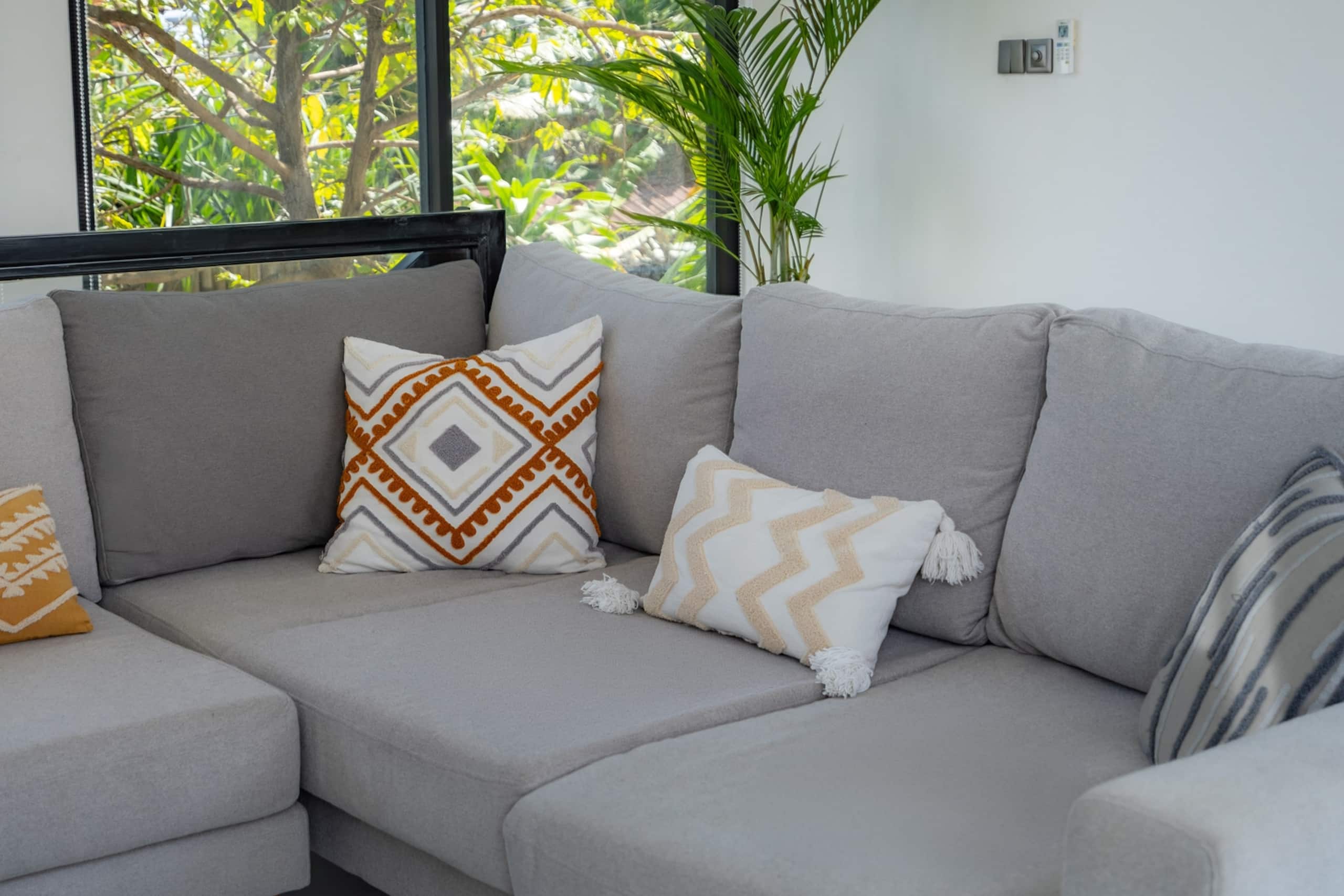 New Luxury Canggu 3BR Villa | Pool, BBQ & Balcony 11