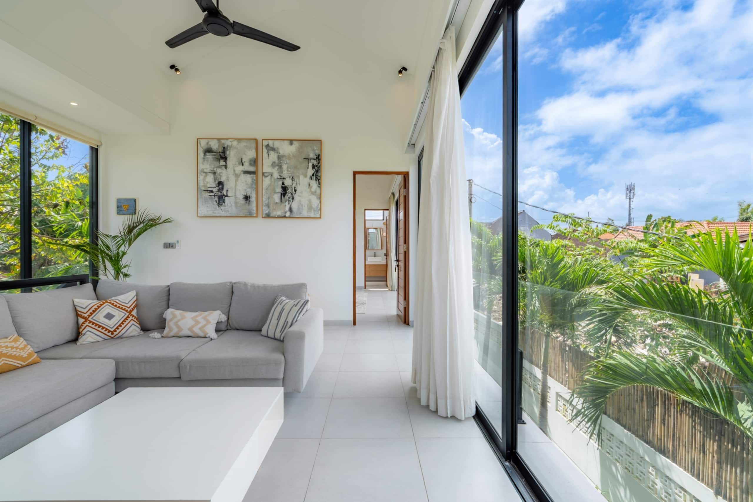 New Luxury Canggu 3BR Villa | Pool, BBQ & Balcony — photo 5