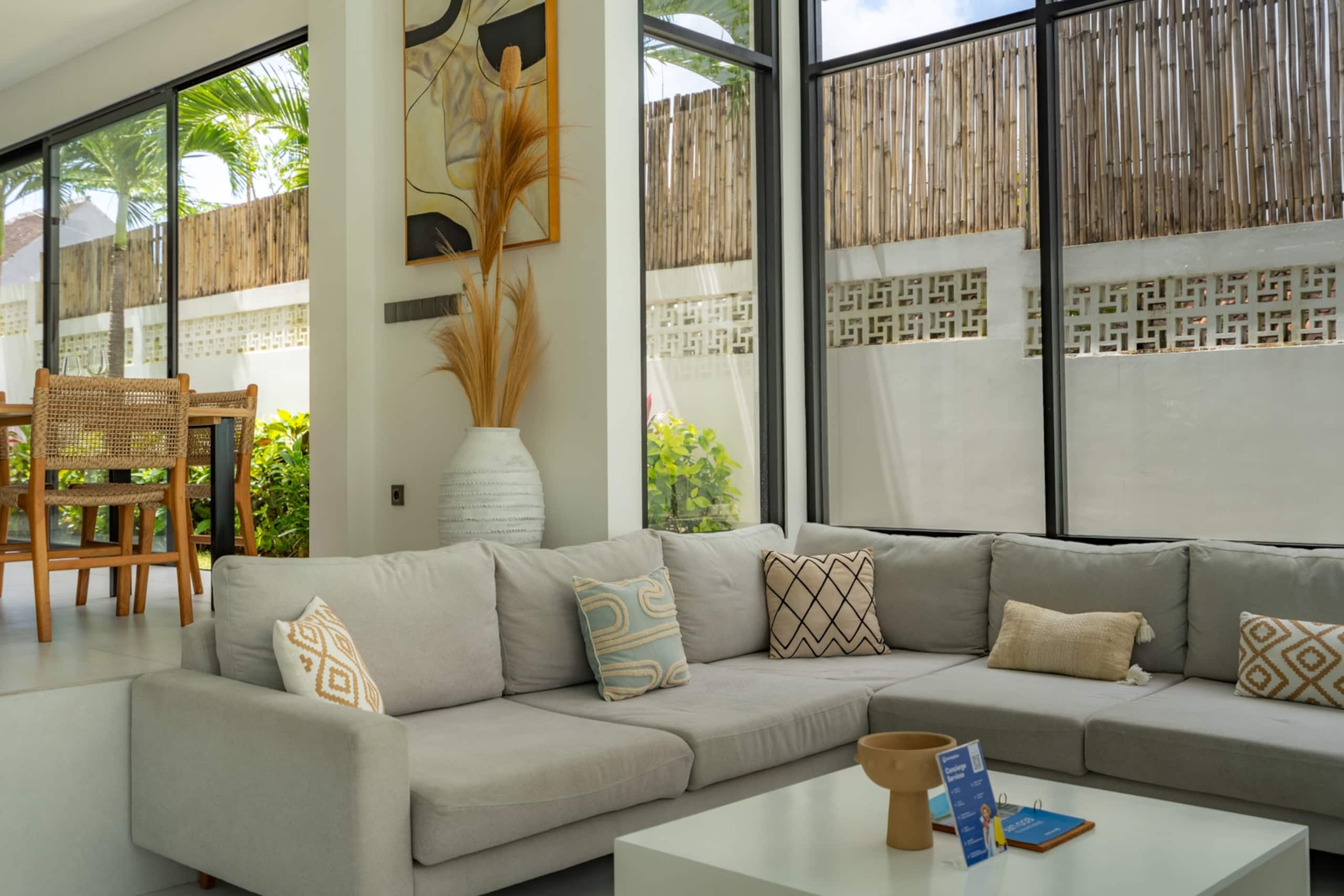 New Luxury Canggu 3BR Villa | Pool, BBQ & Balcony 9