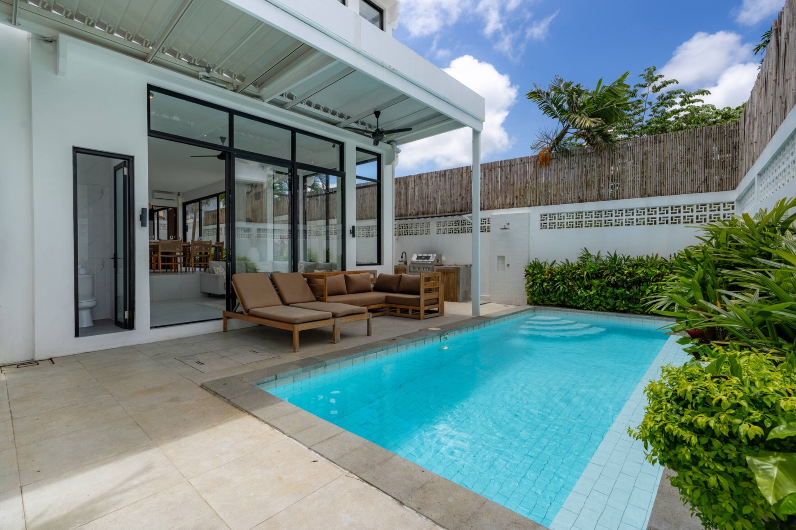 New Luxury Canggu 3BR Villa | Pool, BBQ & Balcony 6