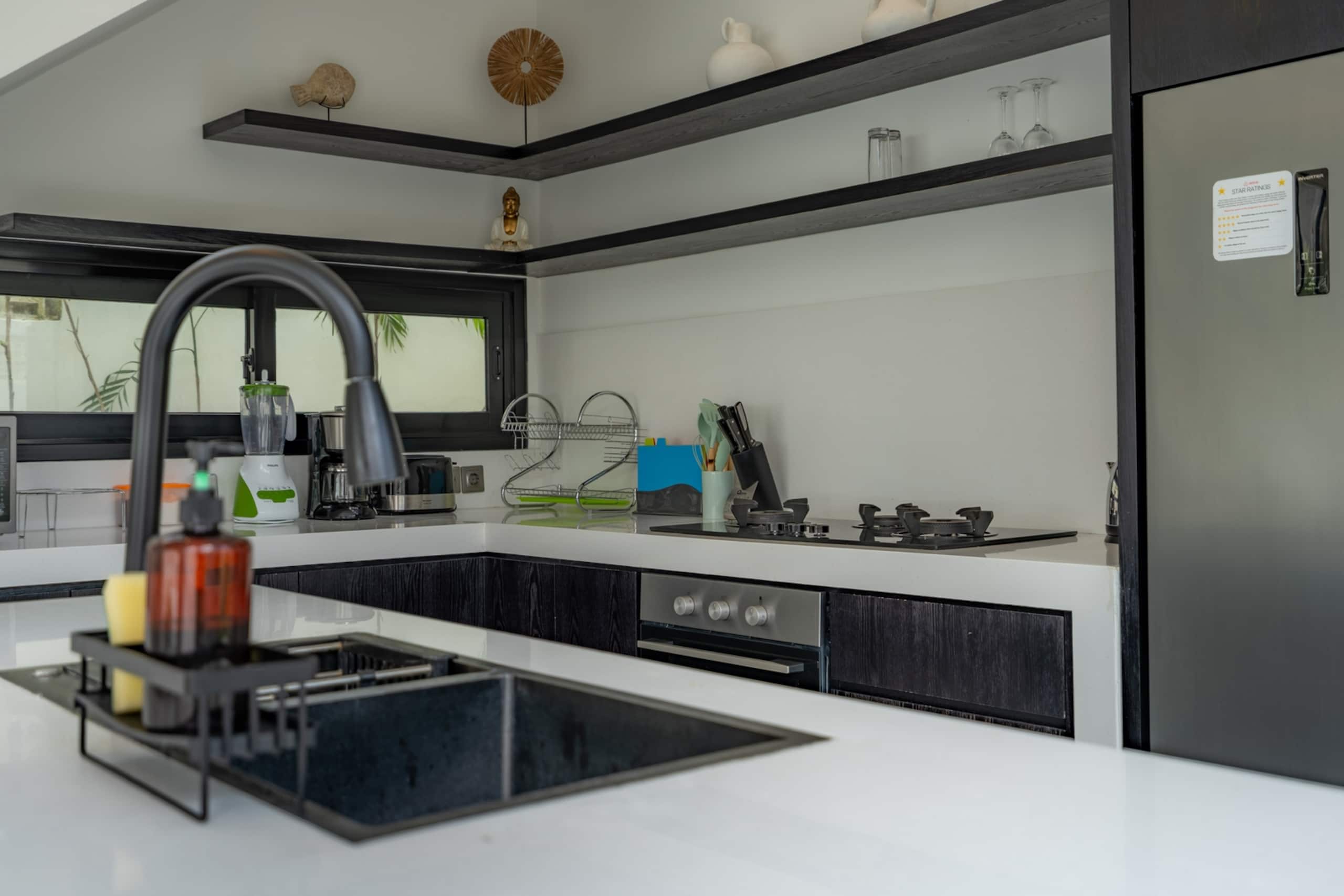 New Luxury Canggu 3BR Villa | Pool, BBQ & Balcony 16