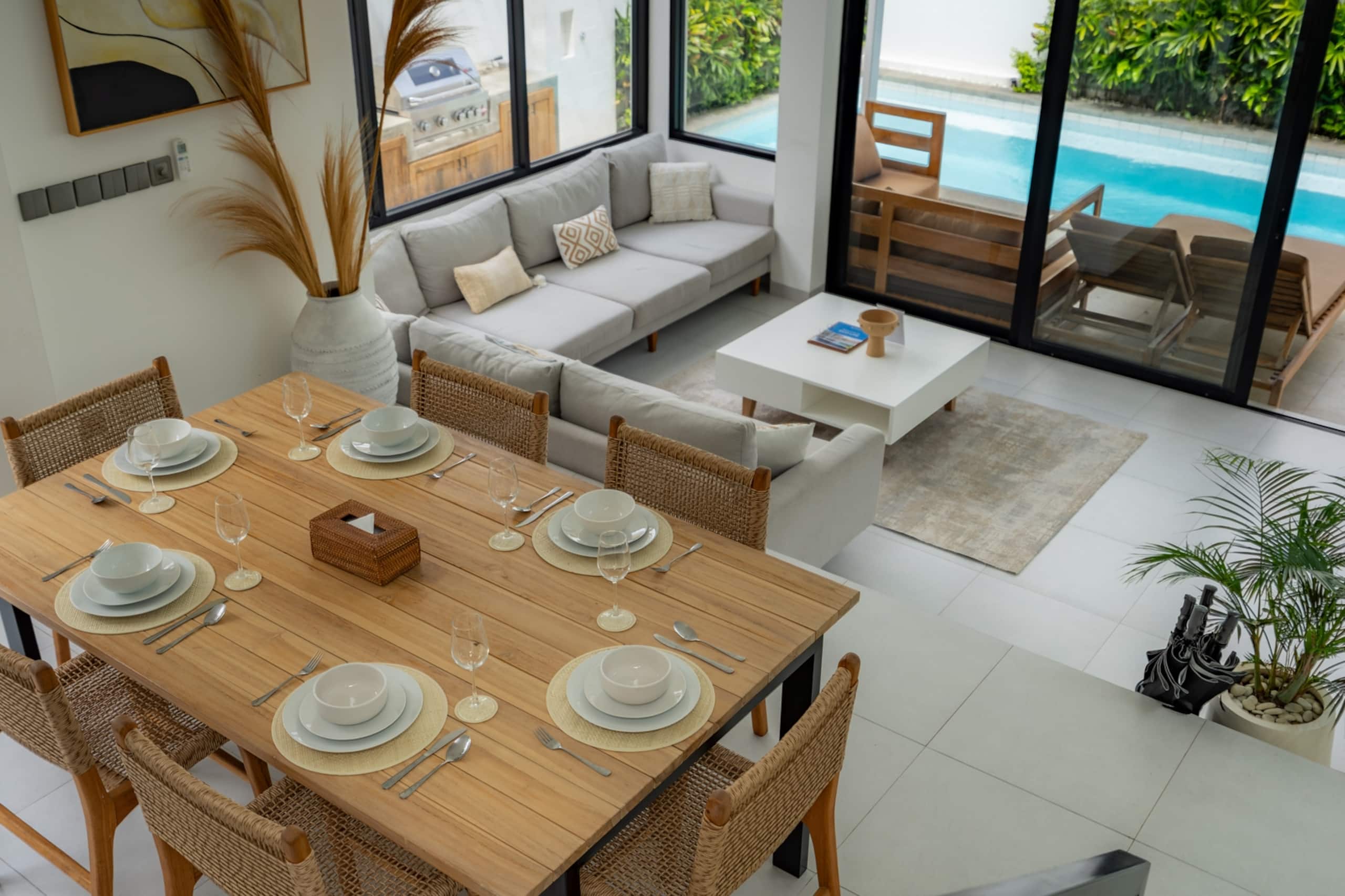 New Luxury Canggu 3BR Villa | Pool, BBQ & Balcony 18