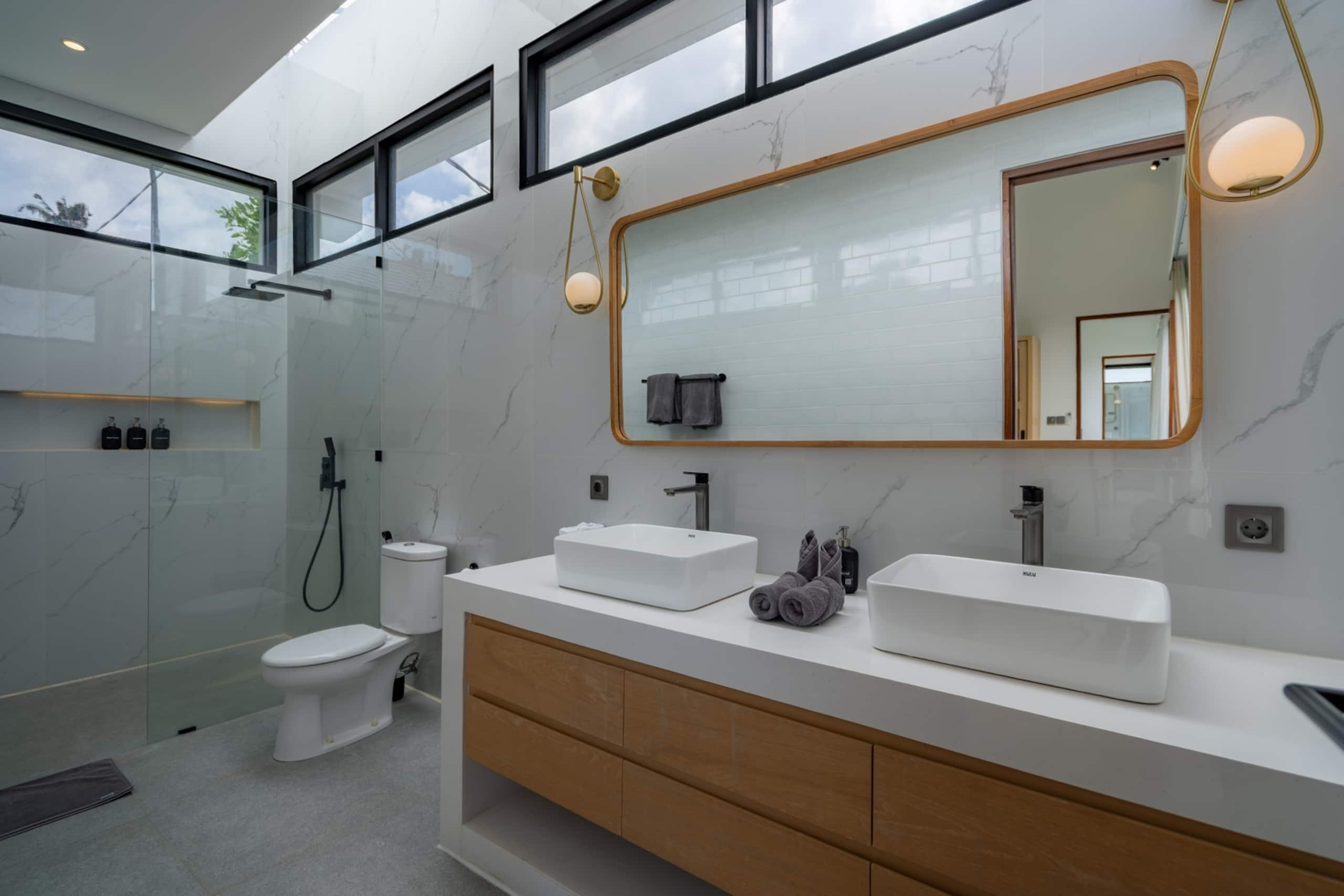New Luxury Canggu 3BR Villa | Pool, BBQ & Balcony 39