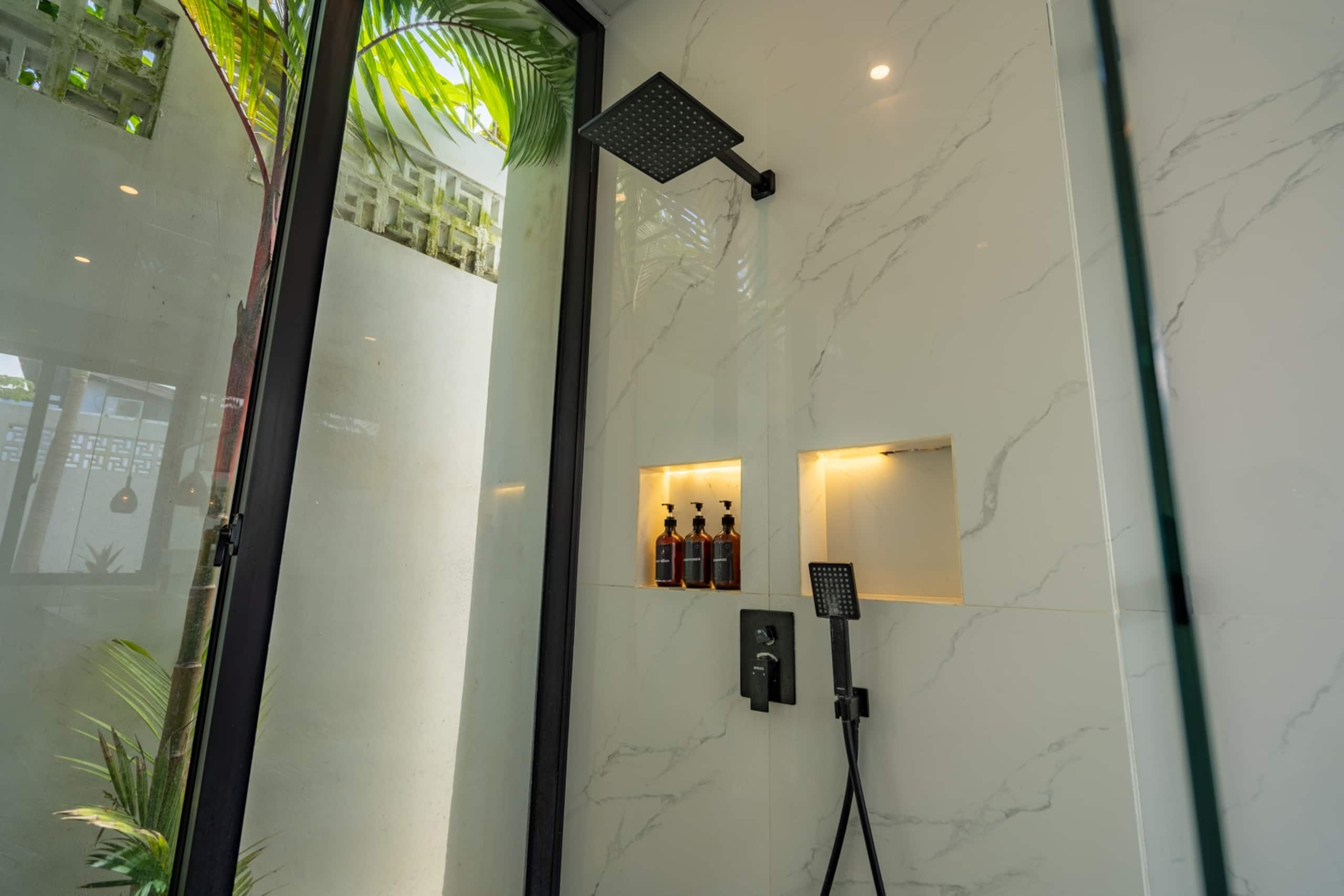 New Luxury Canggu 3BR Villa | Pool, BBQ & Balcony 37