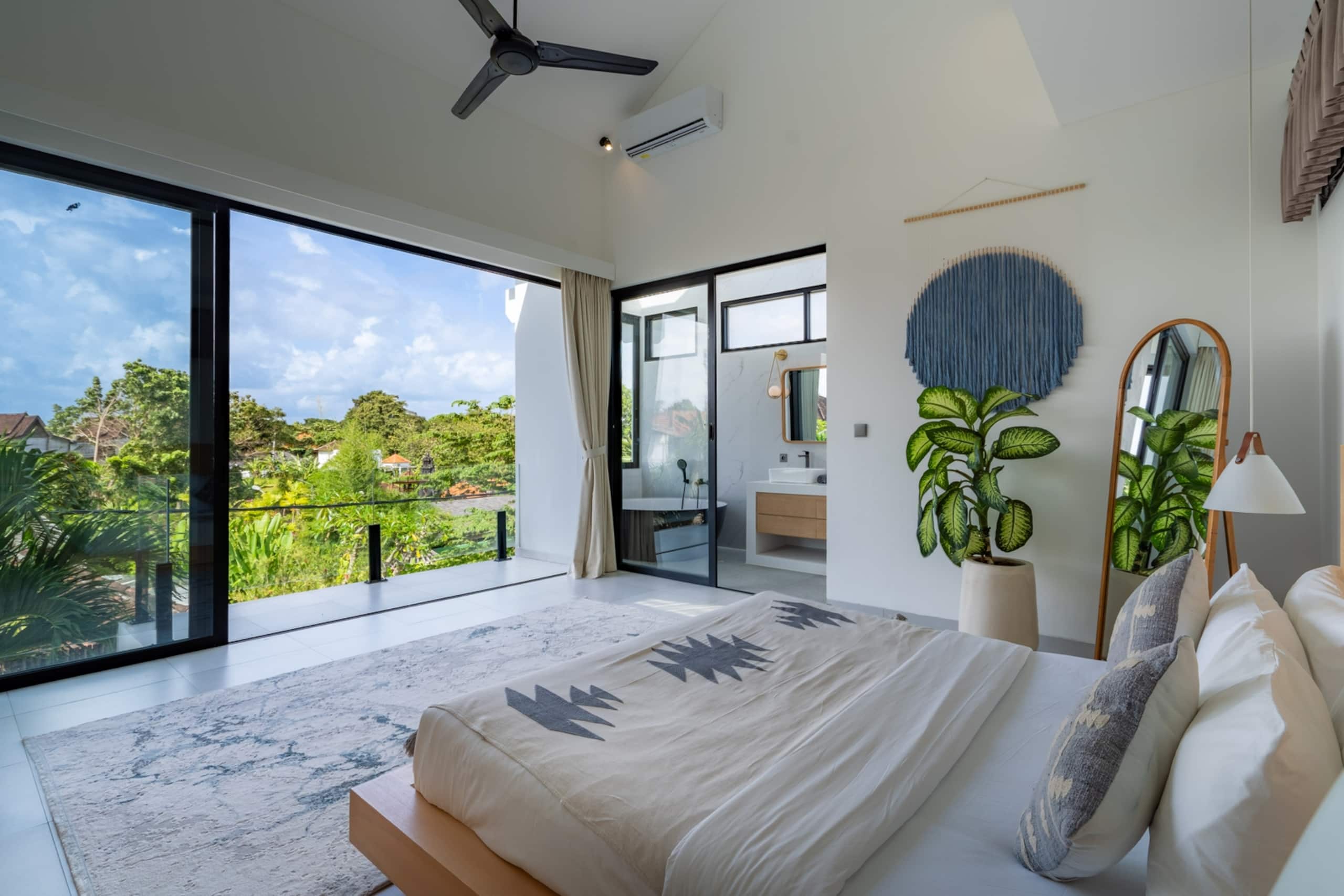 New Luxury Canggu 3BR Villa | Pool, BBQ & Balcony 34