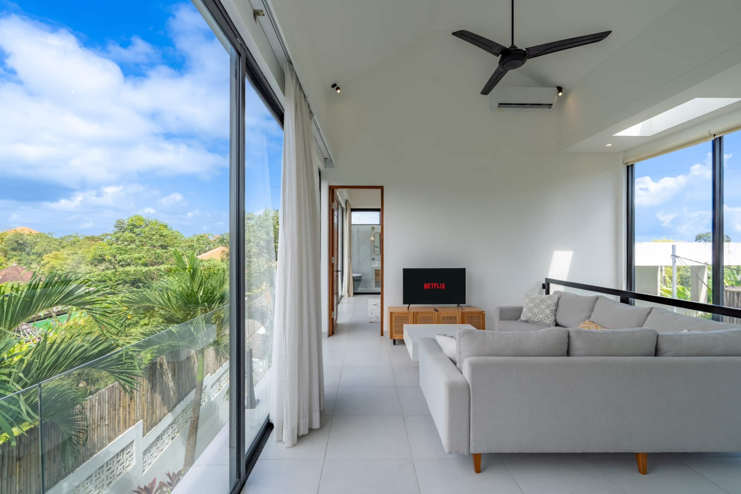 New Luxury Canggu 3BR Villa | Pool, BBQ & Balcony 13