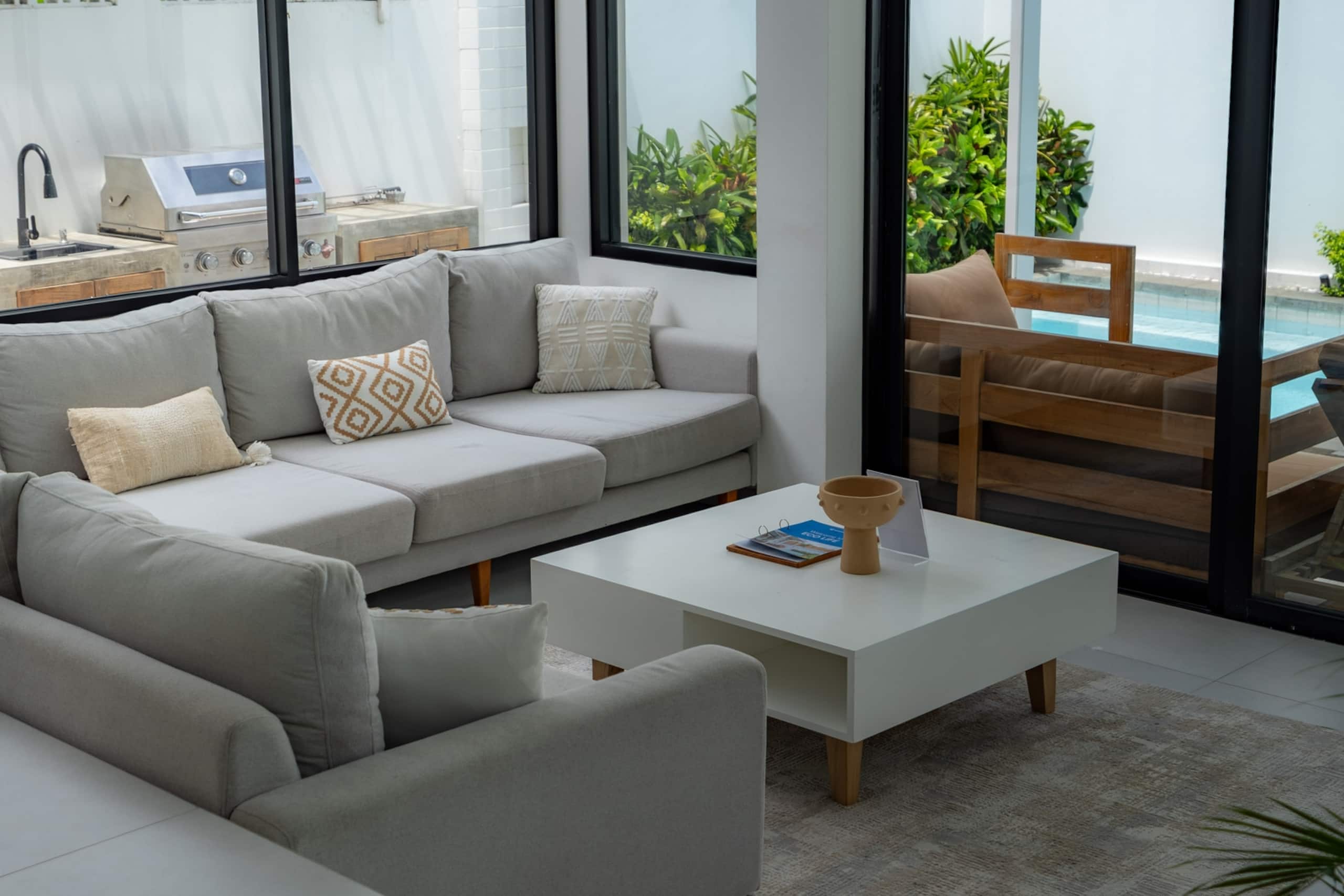 New Luxury Canggu 3BR Villa | Pool, BBQ & Balcony 10