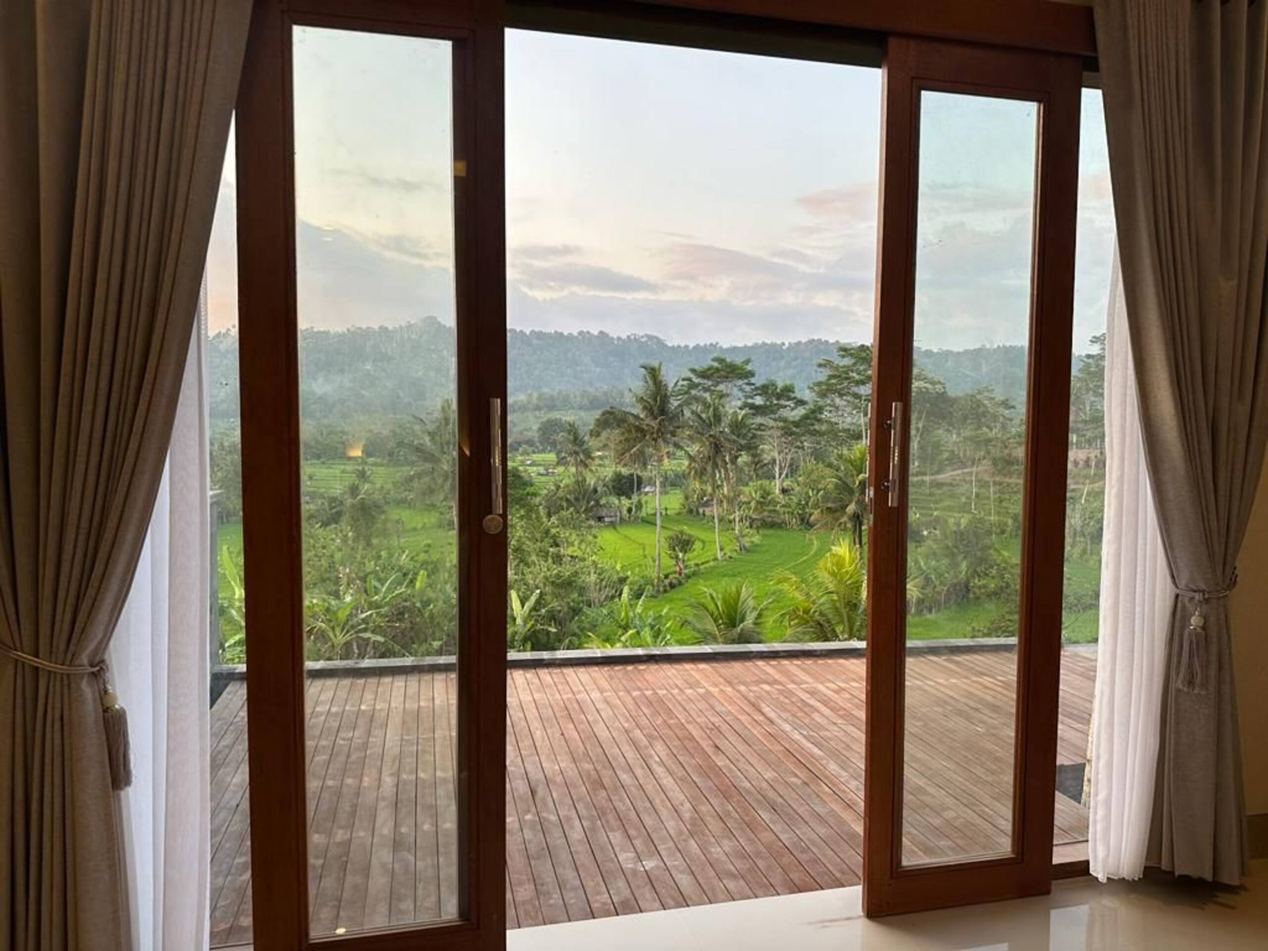 Private 3 Bedroom Nana Suites Villa Sidemen — photo 5
