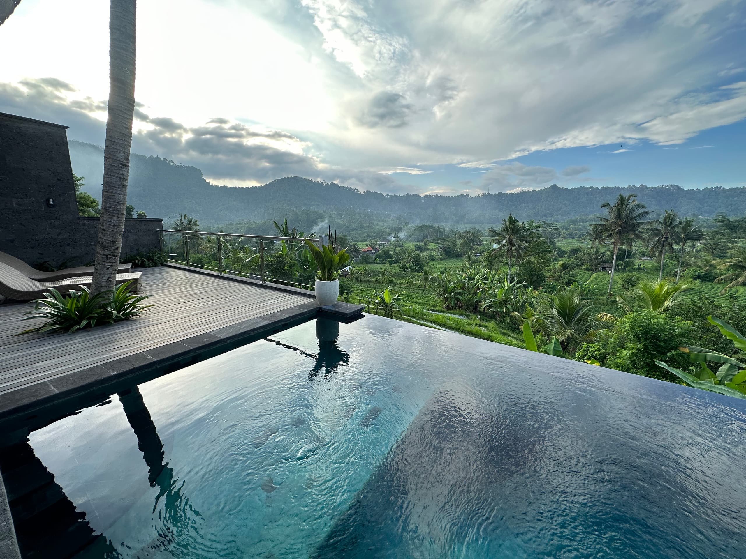 Private 3 Bedroom Nana Suites Villa Sidemen 12