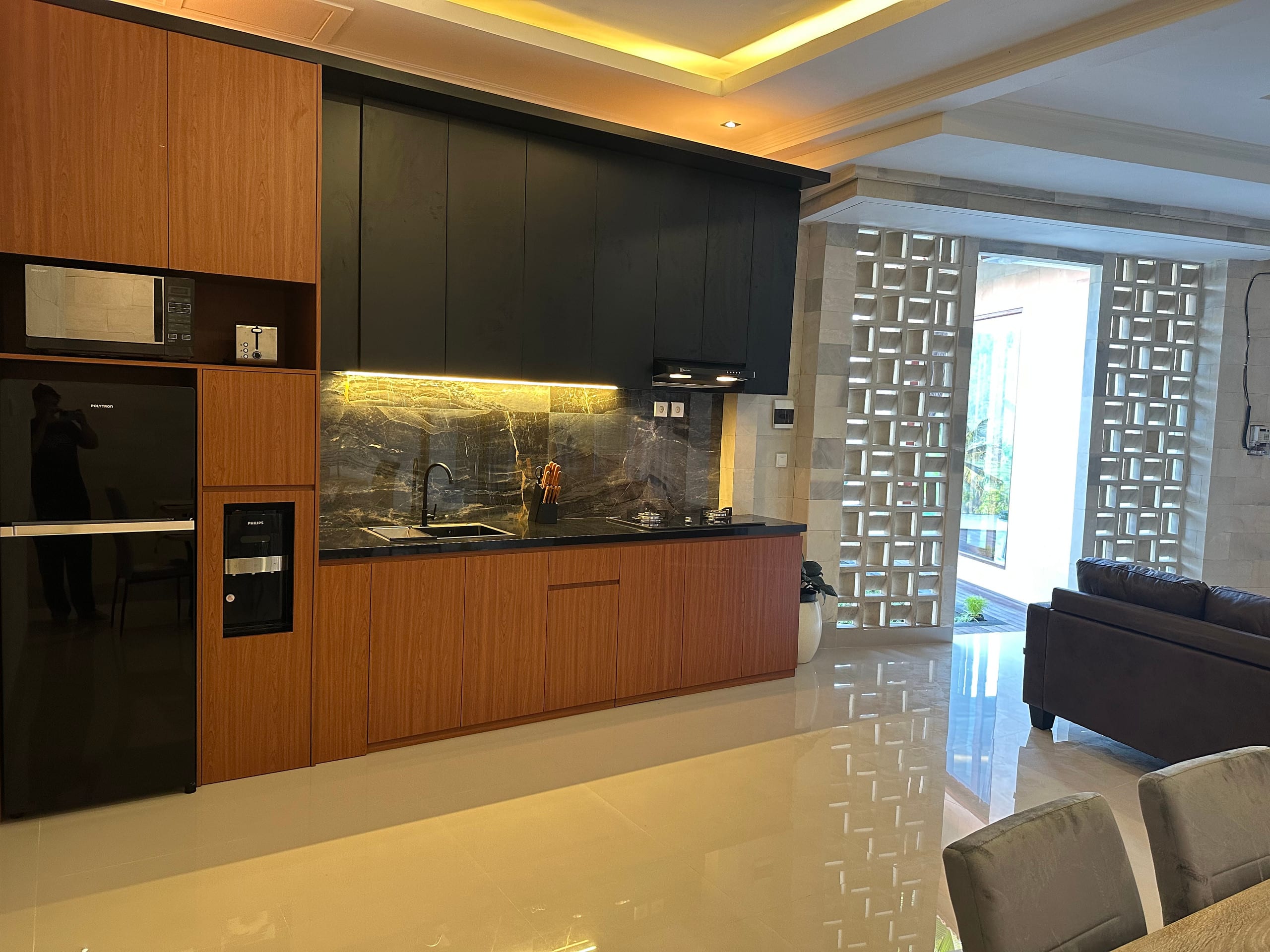 Private 3 Bedroom Nana Suites Villa Sidemen 8