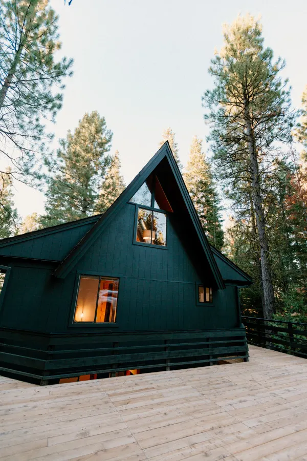 Miradero Cabin · Black Butte Ranch: Modern Cabin Retreat, sleeps 8