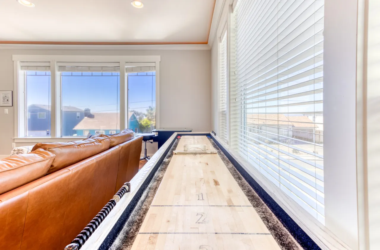 The Blue Whale: Ocean Views, Spacious Getaway, 5BR 9