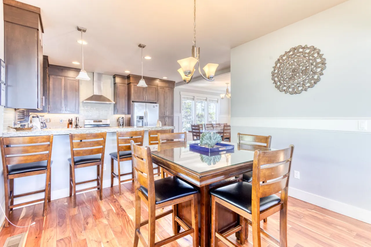 The Blue Whale: Ocean Views, Spacious Getaway, 5BR 16