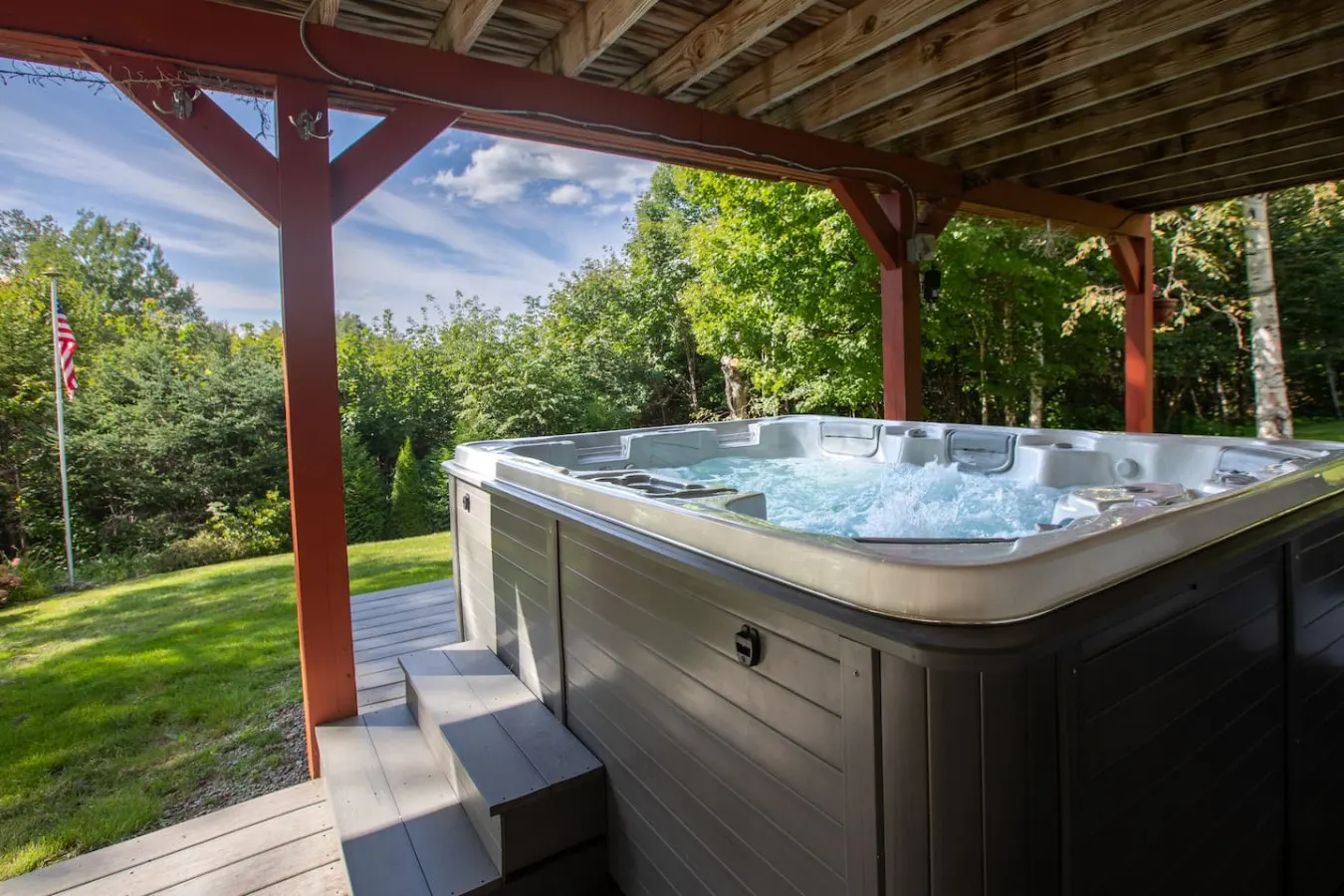 Mountain Views w/ Hot Tub - Ski & Santa's Village — photo 2