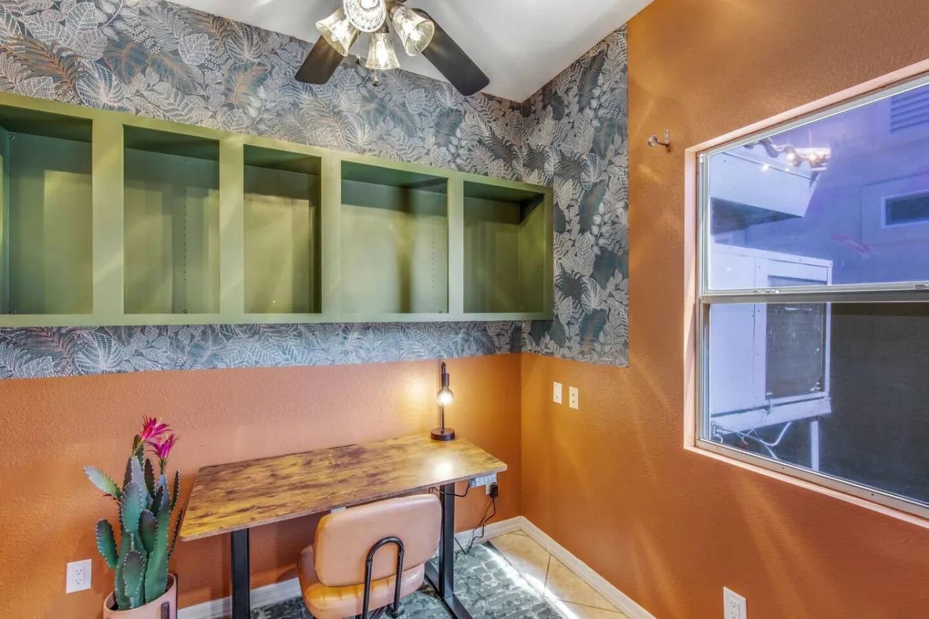 The Golden Hour Getaway - Pool, Lake Views, Games 20