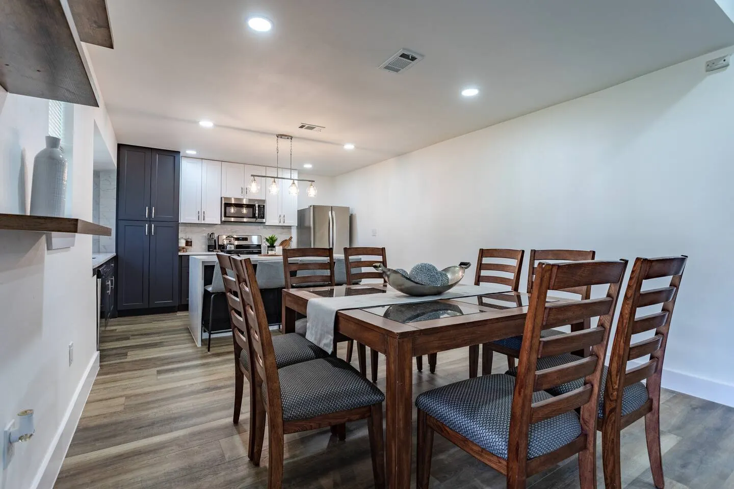 Modern Guesthouse Luxe Retreat- Sleeps 12! 18