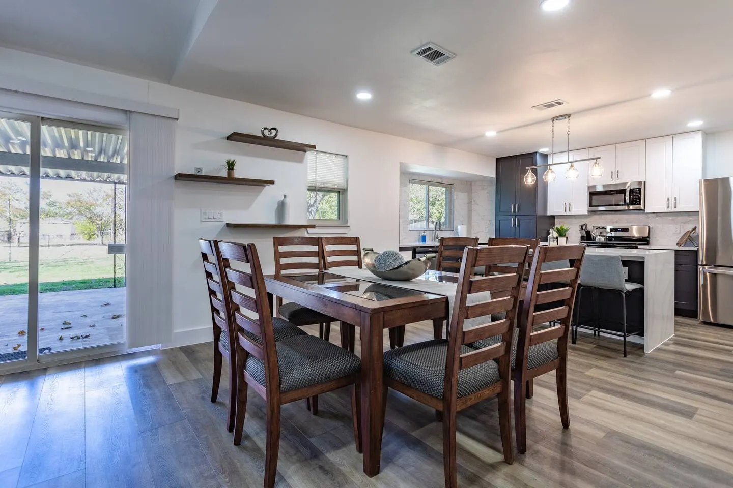 Modern Guesthouse Luxe Retreat- Sleeps 12! 8