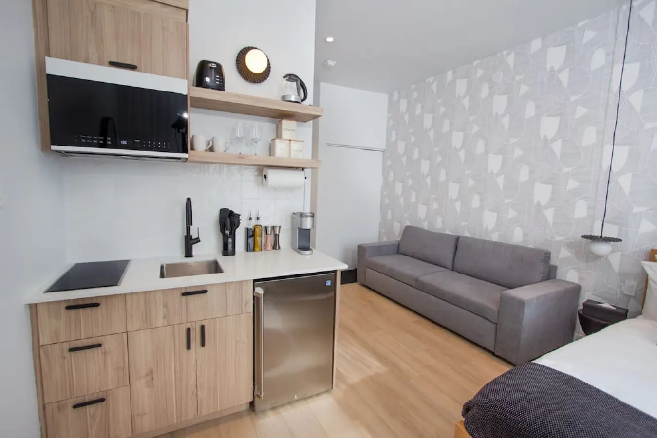Studio14/Plateau/St-Denis/Terraces/SelfCheck-In/AC 15
