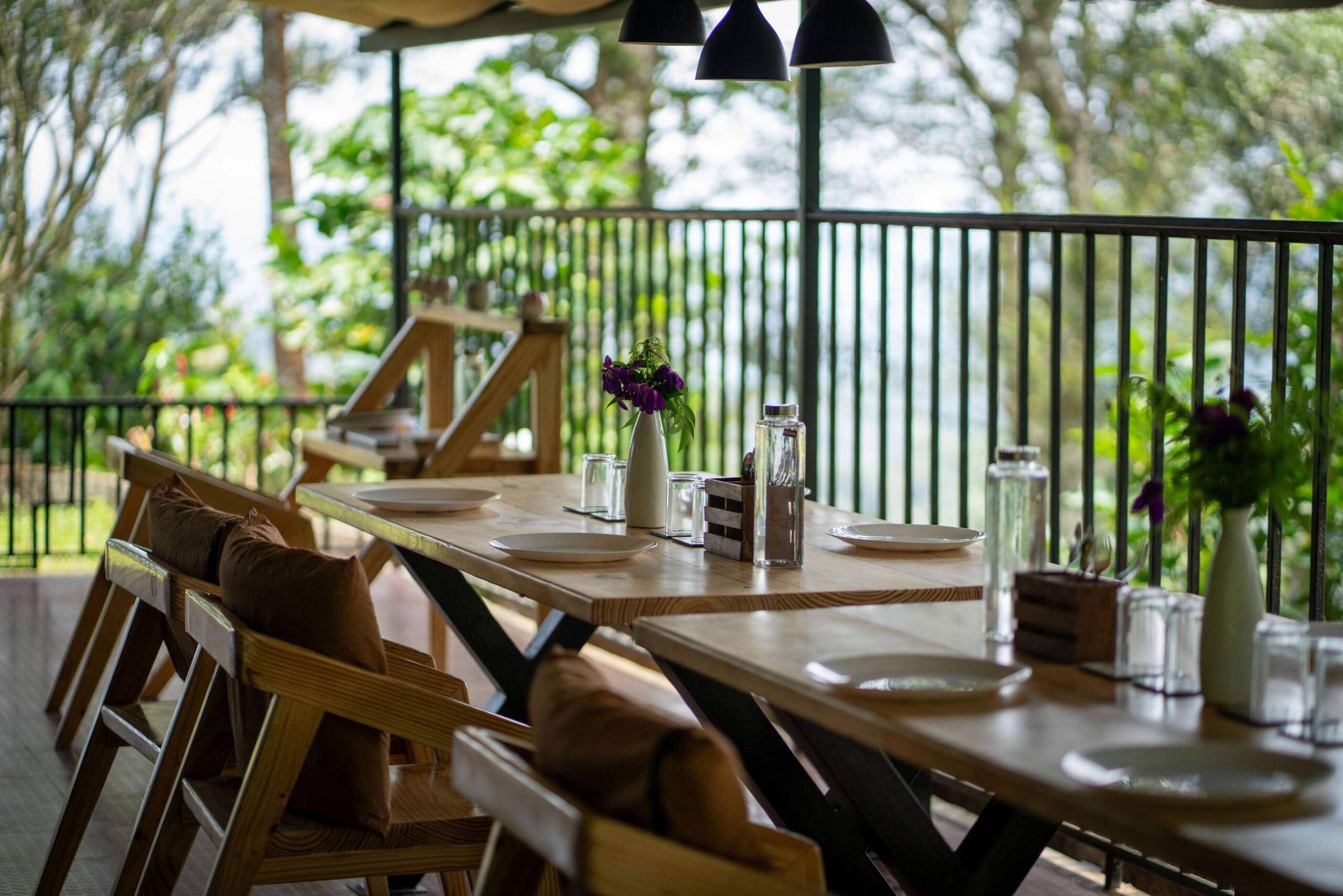 3 Guest Rooms 1 Cottage | Ideal for Groups of 10+ 25