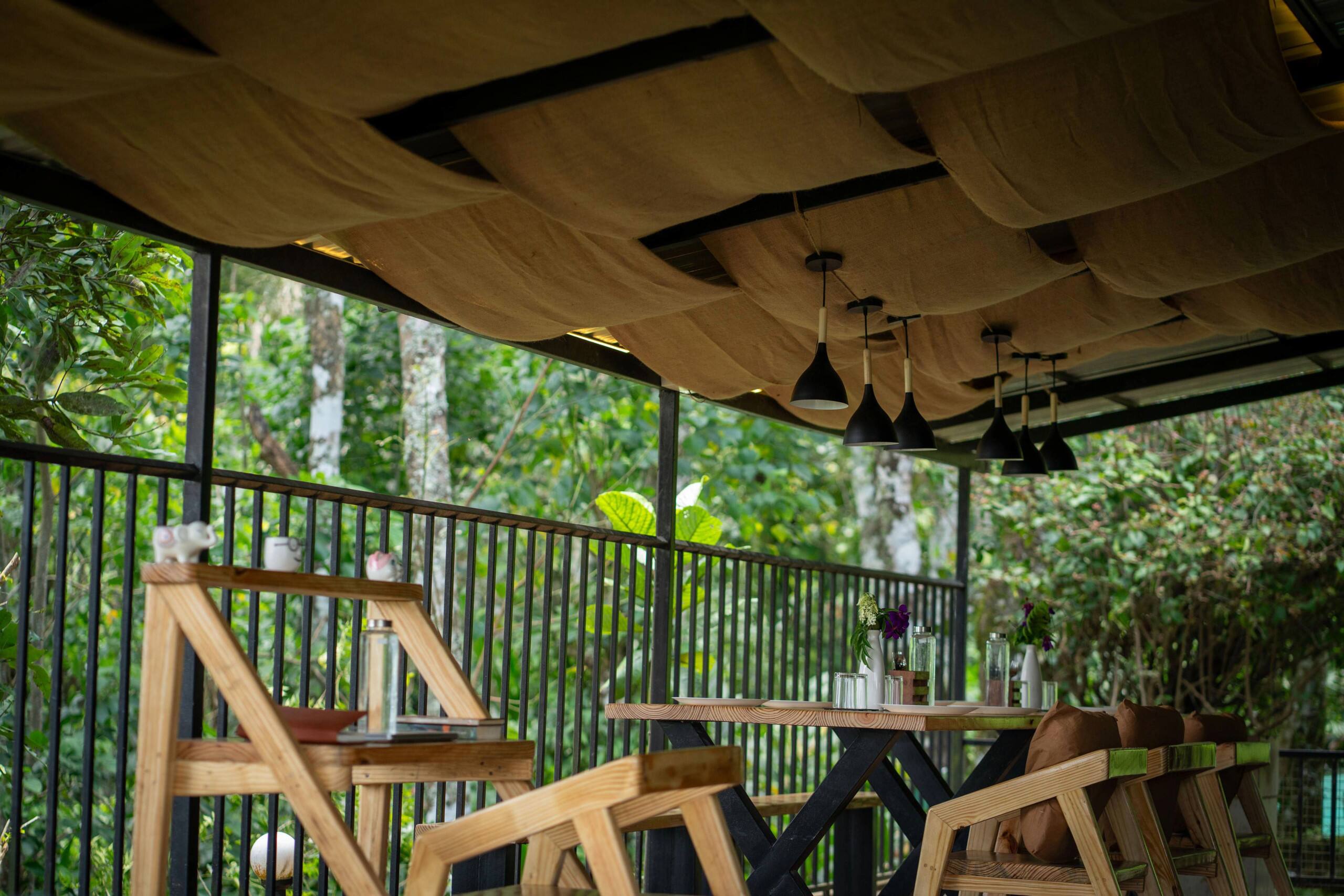 3 Guest Rooms 1 Cottage | Ideal for Groups of 10+ 21