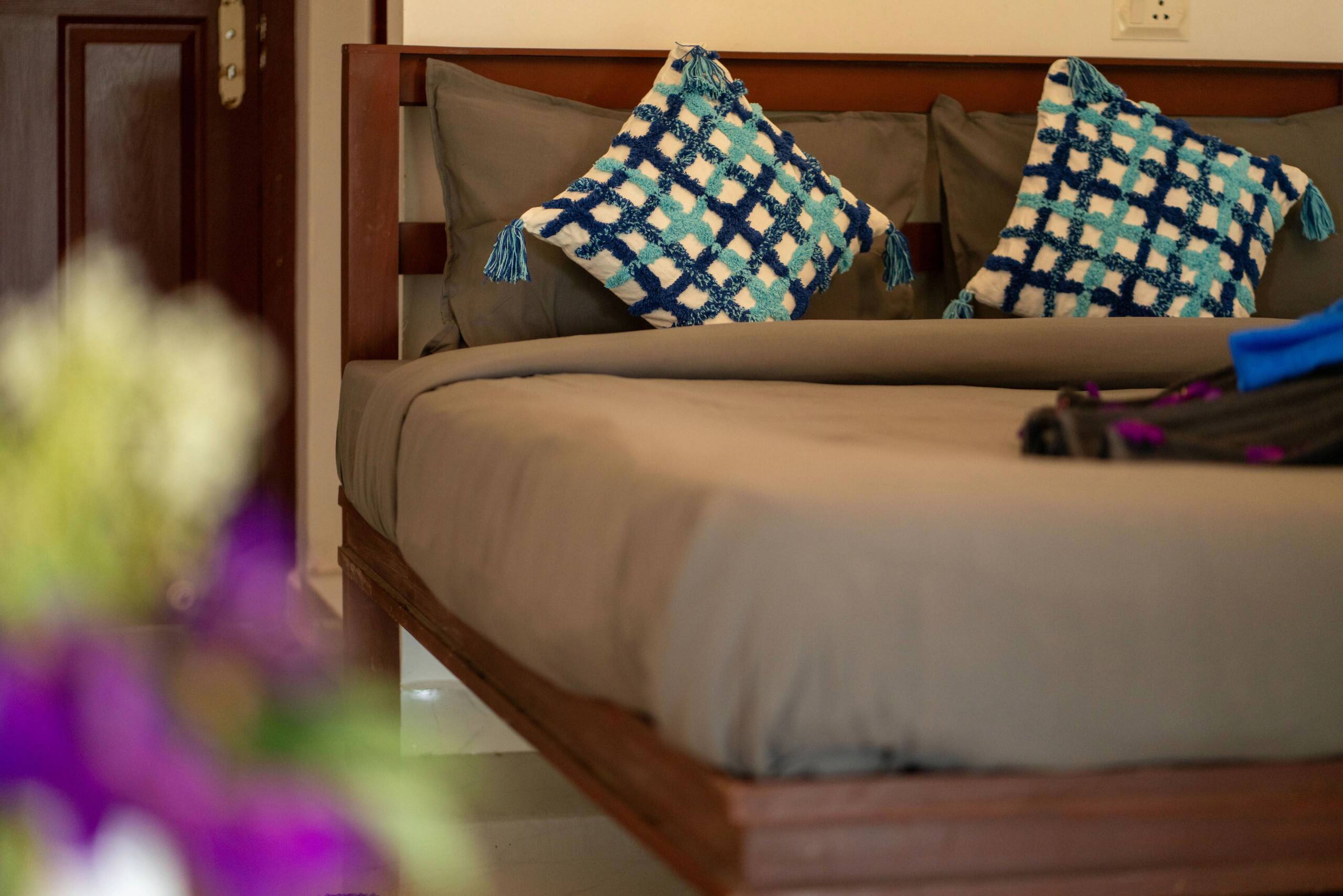 3 Guest Rooms 1 Cottage | Ideal for Groups of 10+ 37