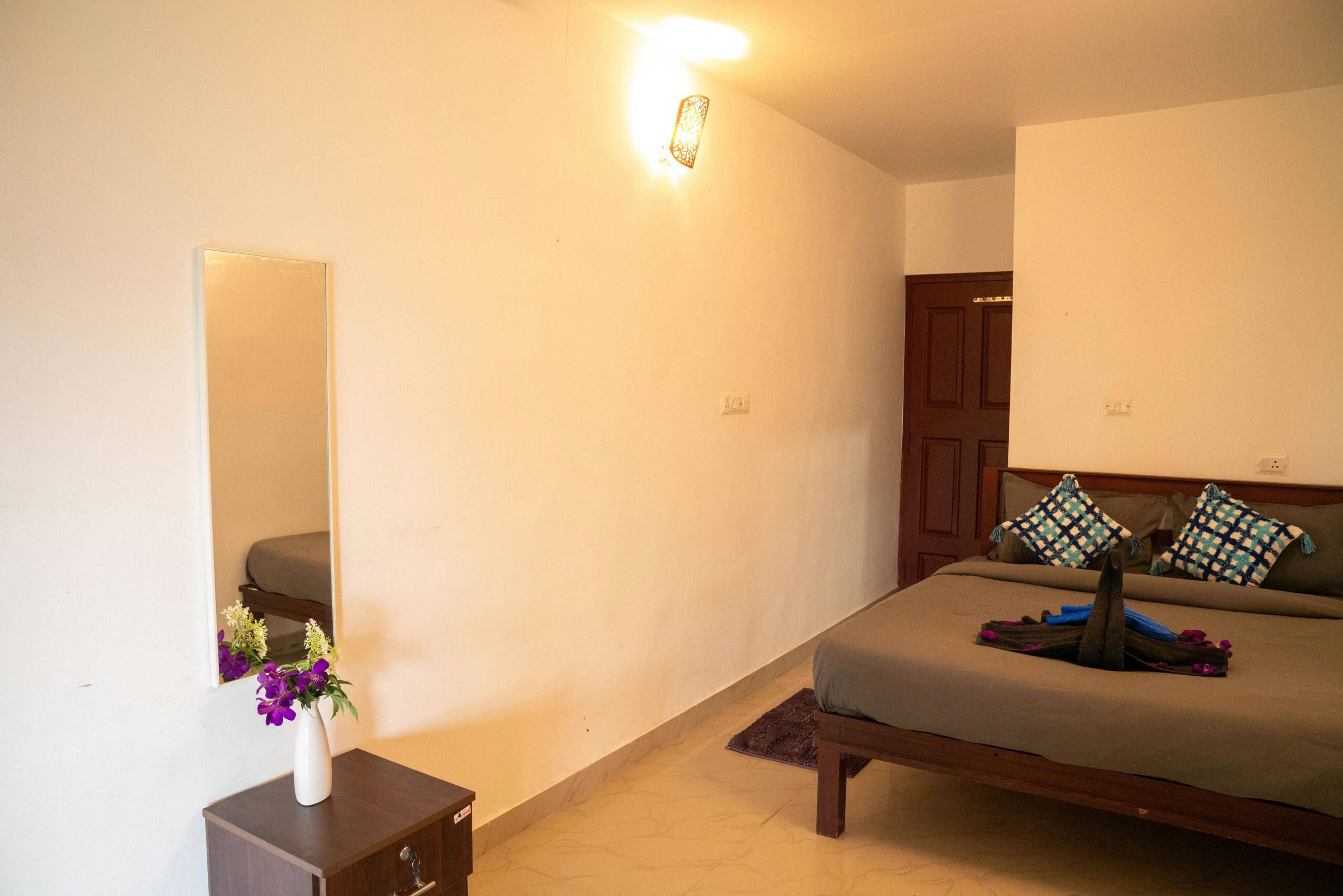3 Guest Rooms 1 Cottage | Ideal for Groups of 10+ 38