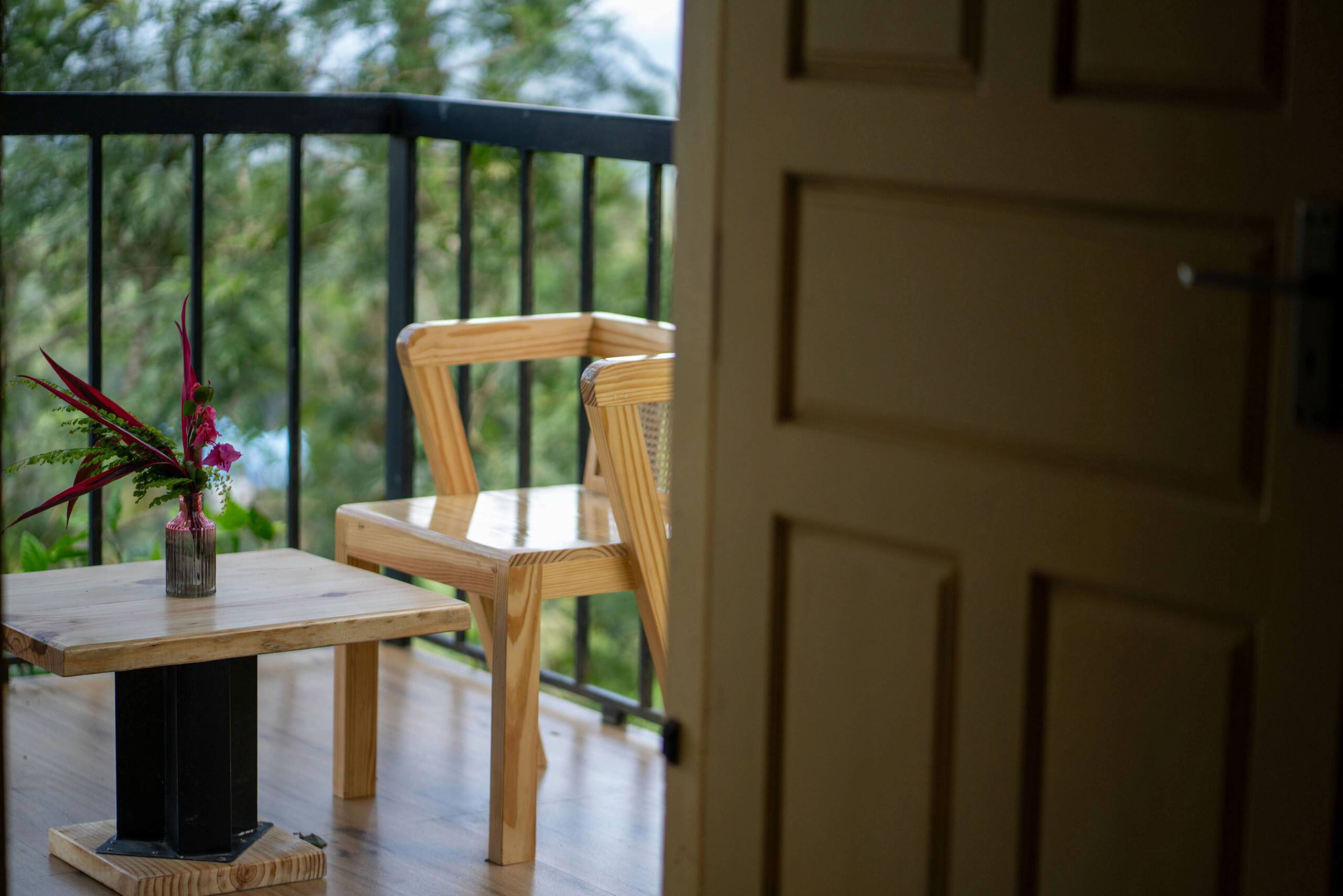3 Guest Rooms 1 Cottage | Ideal for Groups of 10+ 34