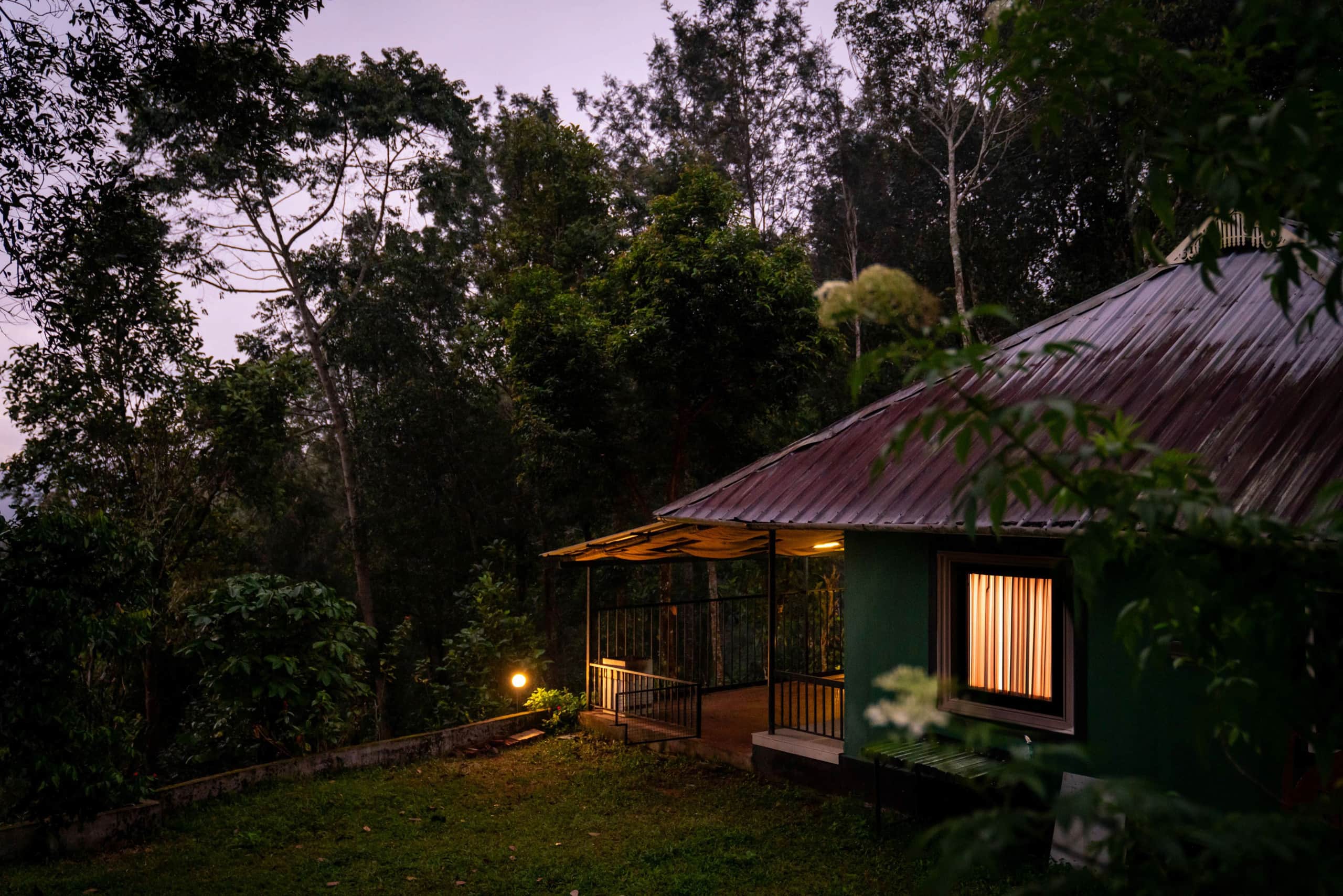 3 Guest Rooms 1 Cottage | Ideal for Groups of 10+