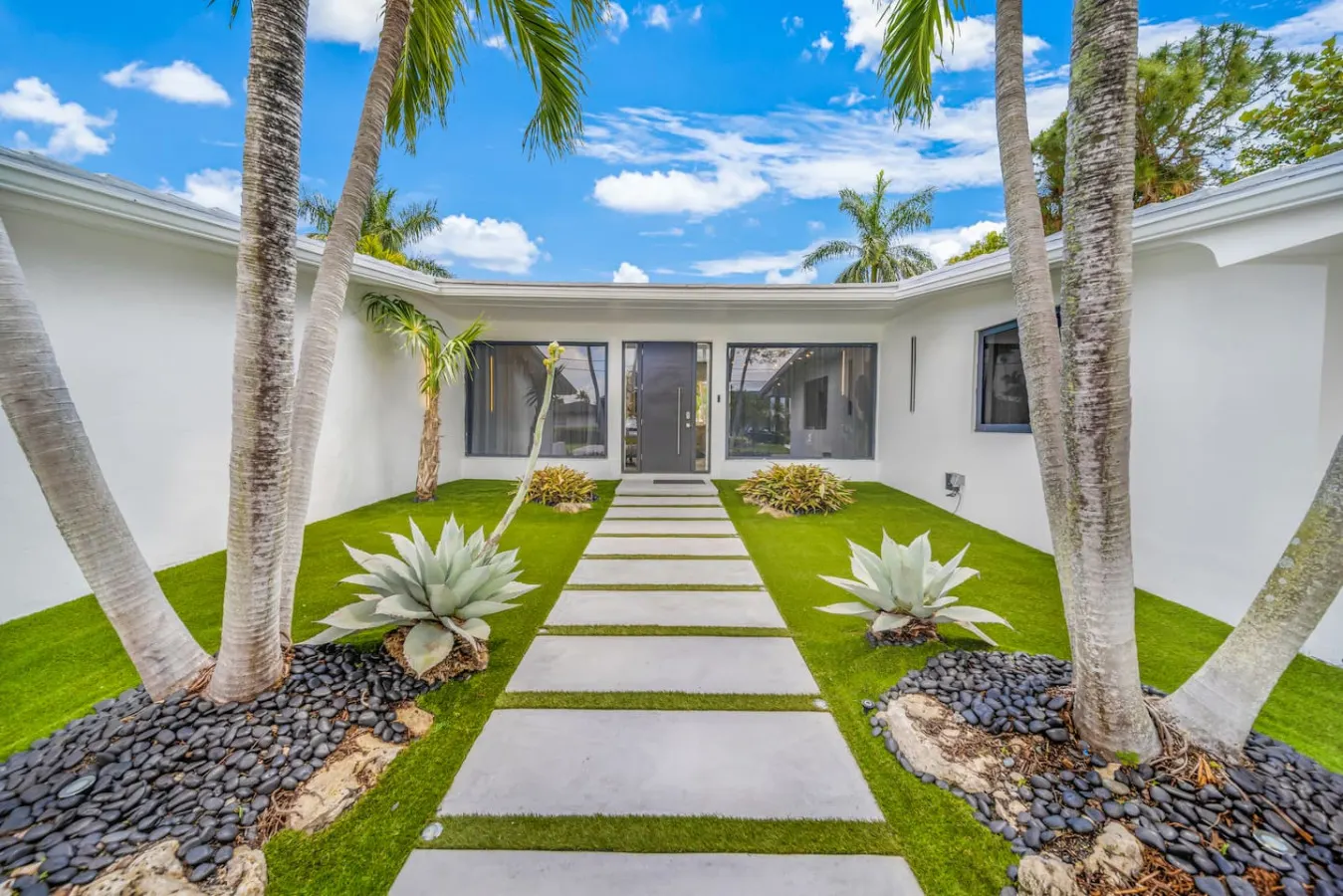 20% Off NEW 5BR Hallendale Beach Waterfront Villa
