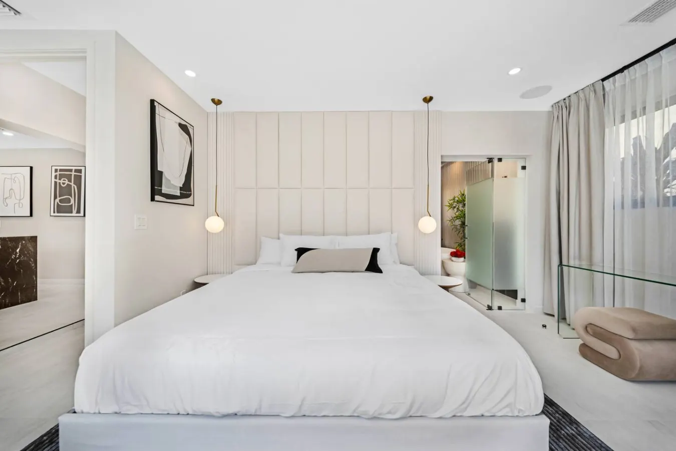 20% Off NEW 5BR Hallendale Beach Waterfront Villa 11