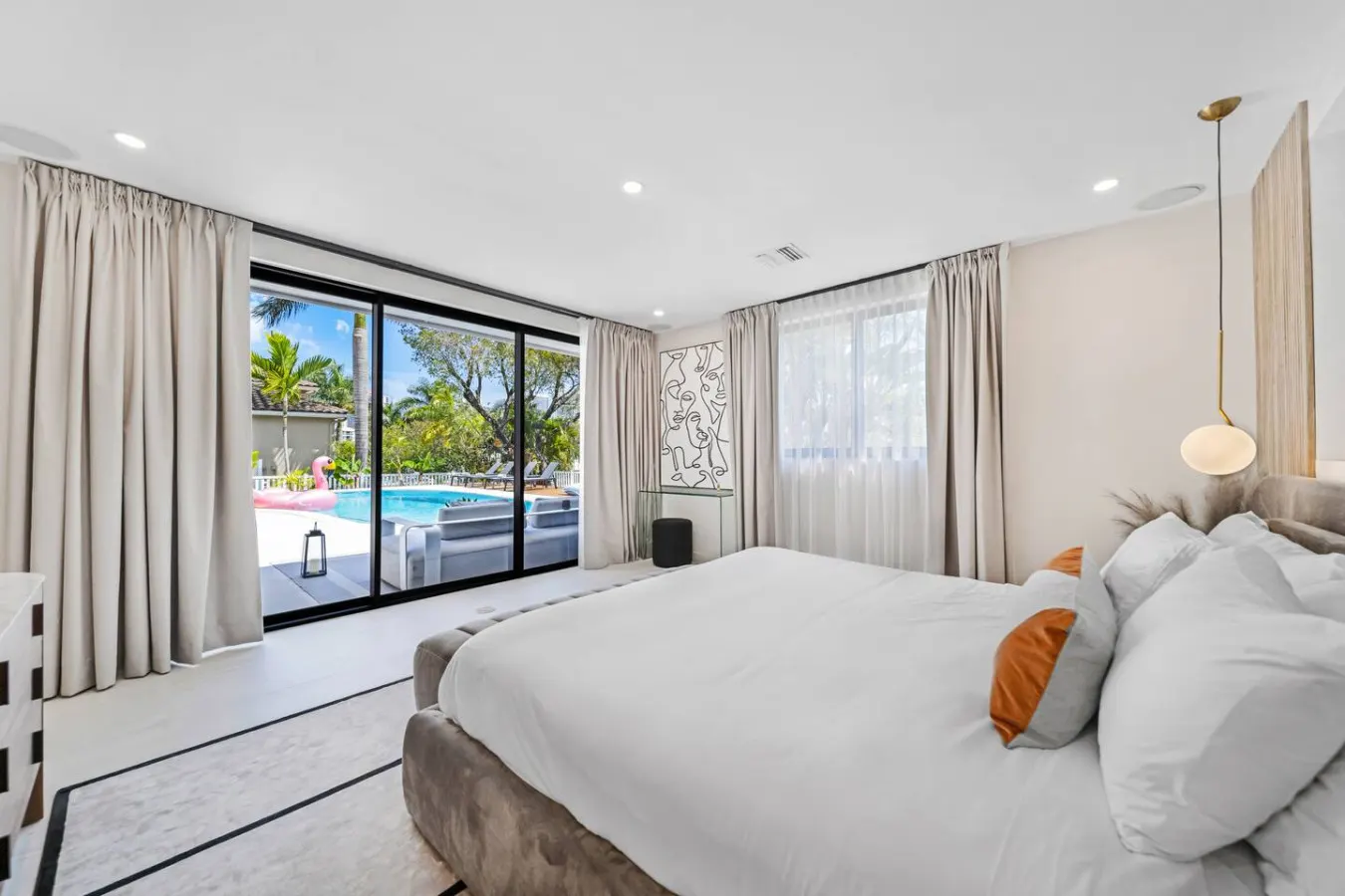 20% Off NEW 5BR Hallendale Beach Waterfront Villa 15