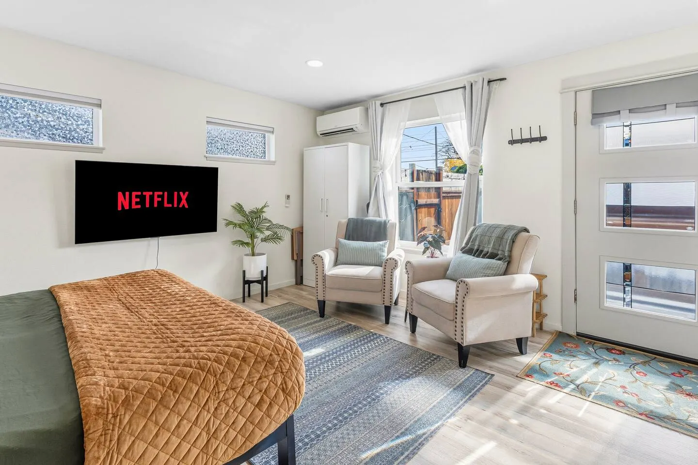Perfect for two! Hot tub, King Bed, Fire pit 14