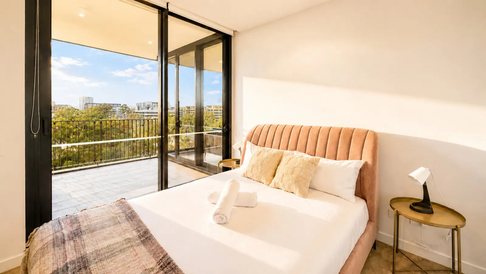 Modern 2BR Metro + Shopping at Doorstep 8