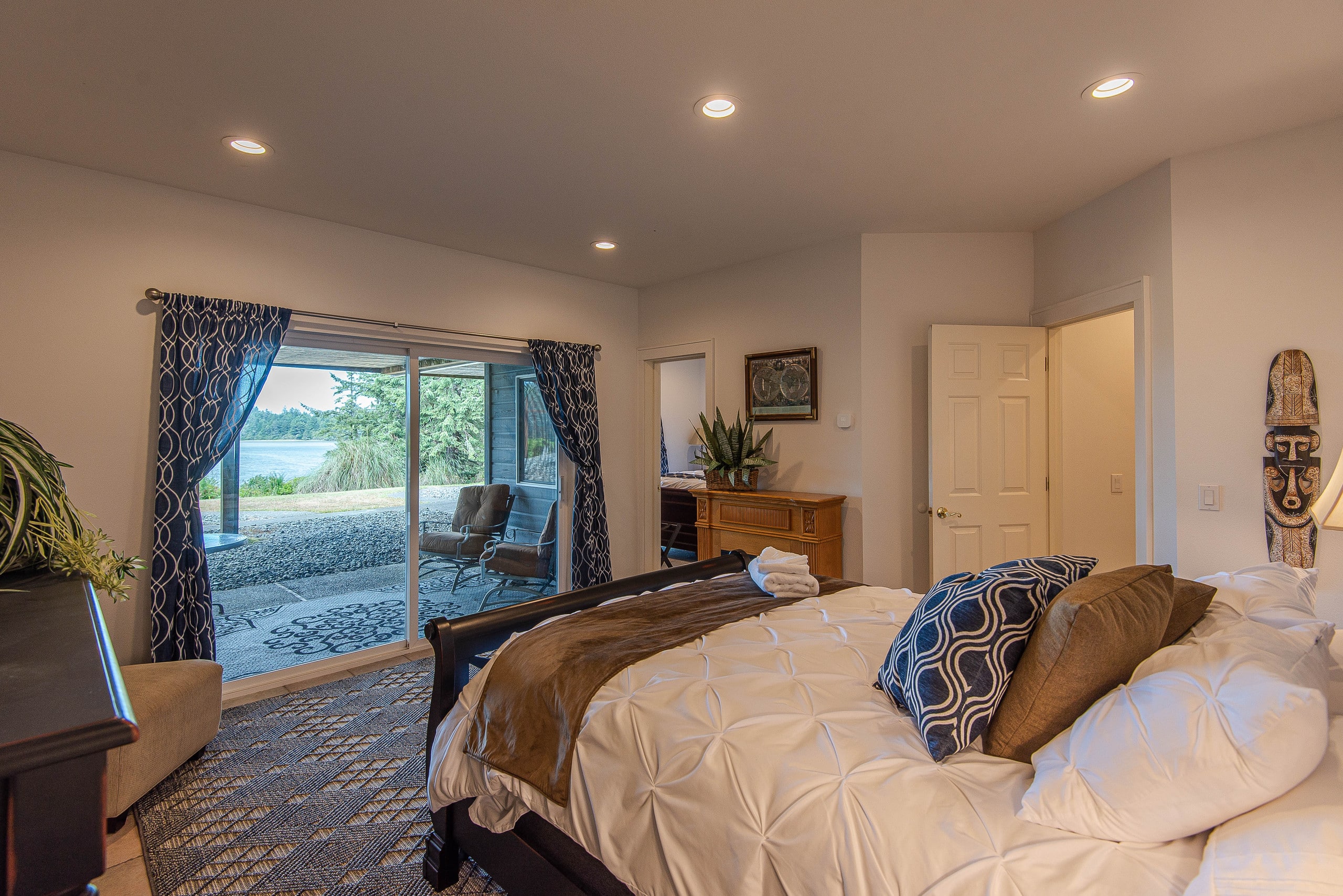 The Jewel of Crown Point 39