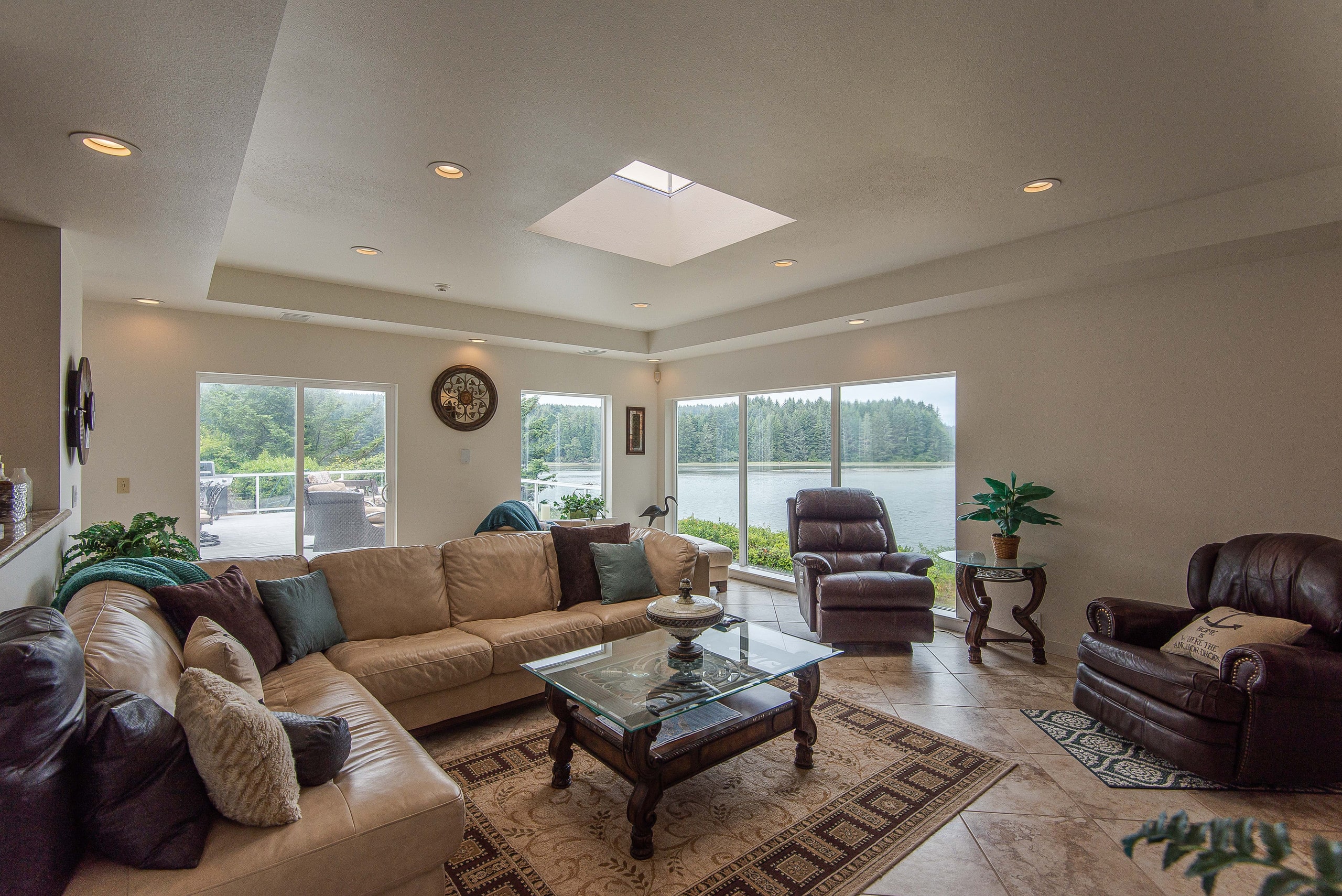 The Jewel of Crown Point 12