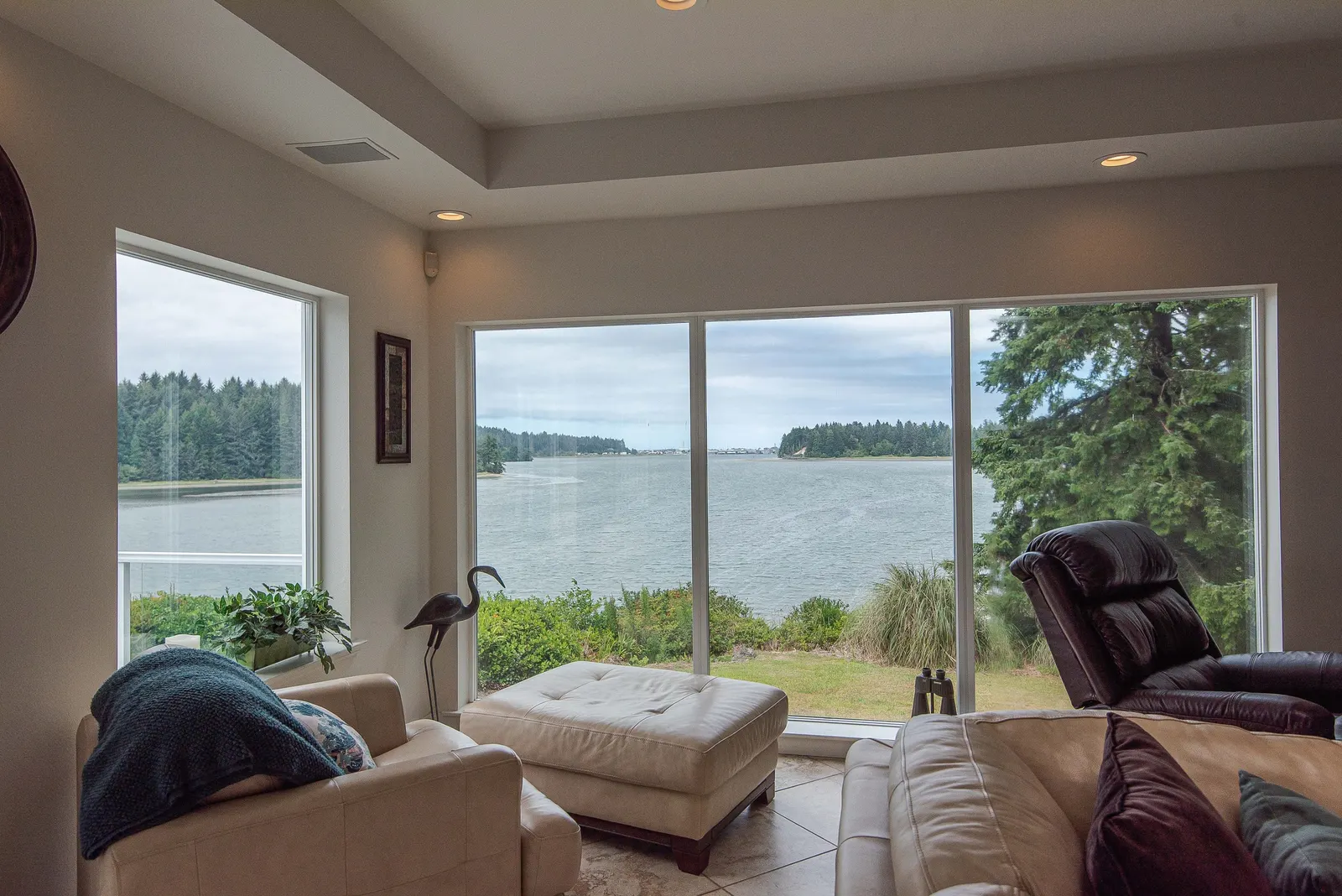 The Jewel of Crown Point 9