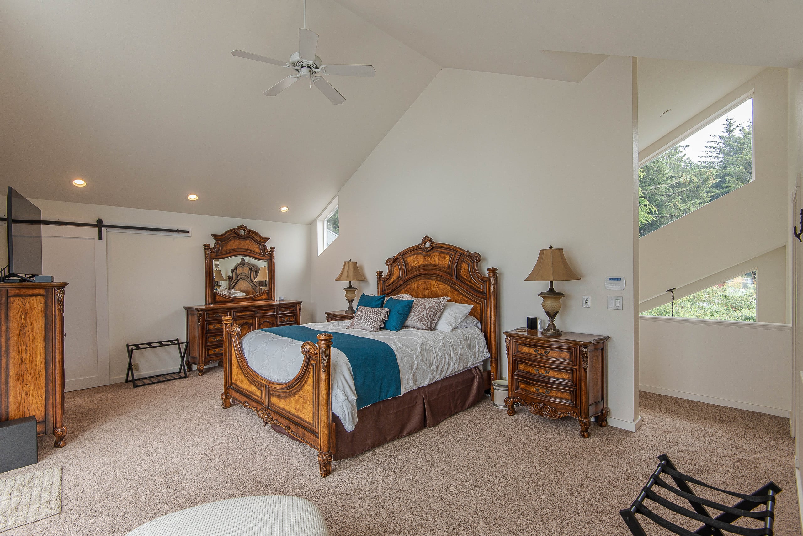 The Jewel of Crown Point 36