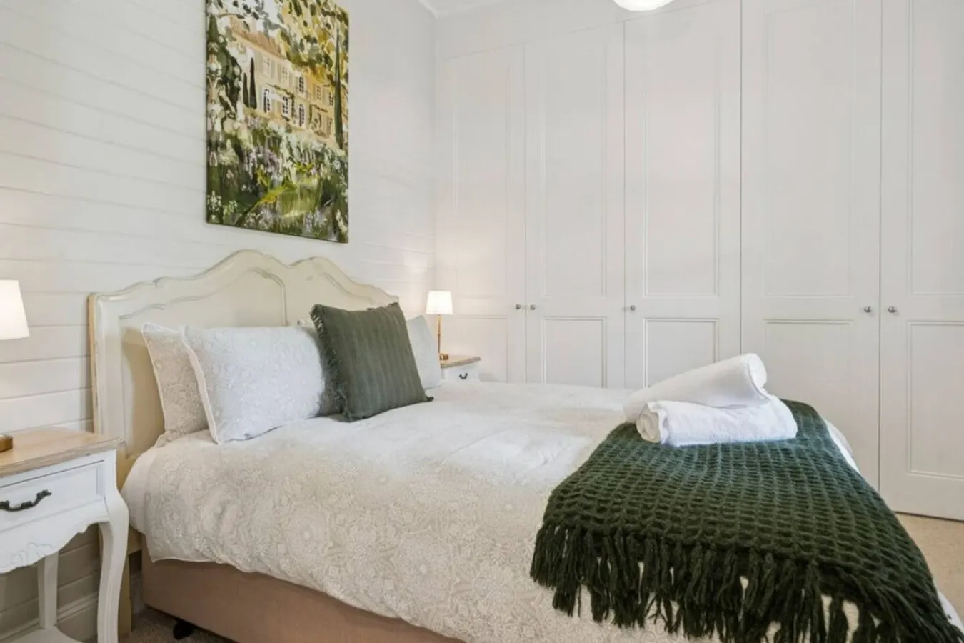 Mia - Romantic charming retreat in a quiet street 15