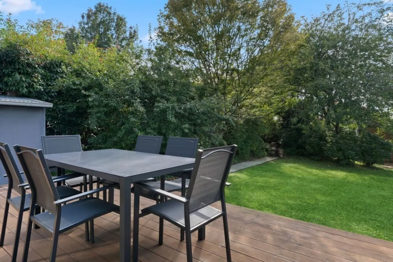 Mia - Romantic charming retreat in a quiet street 17