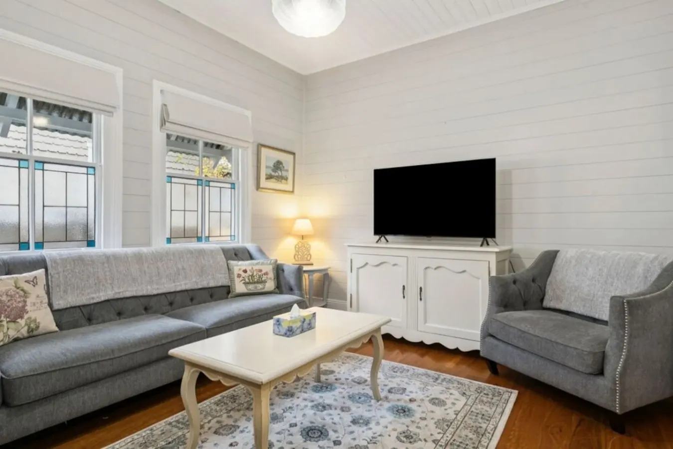 Mia - Romantic charming retreat in a quiet street 7