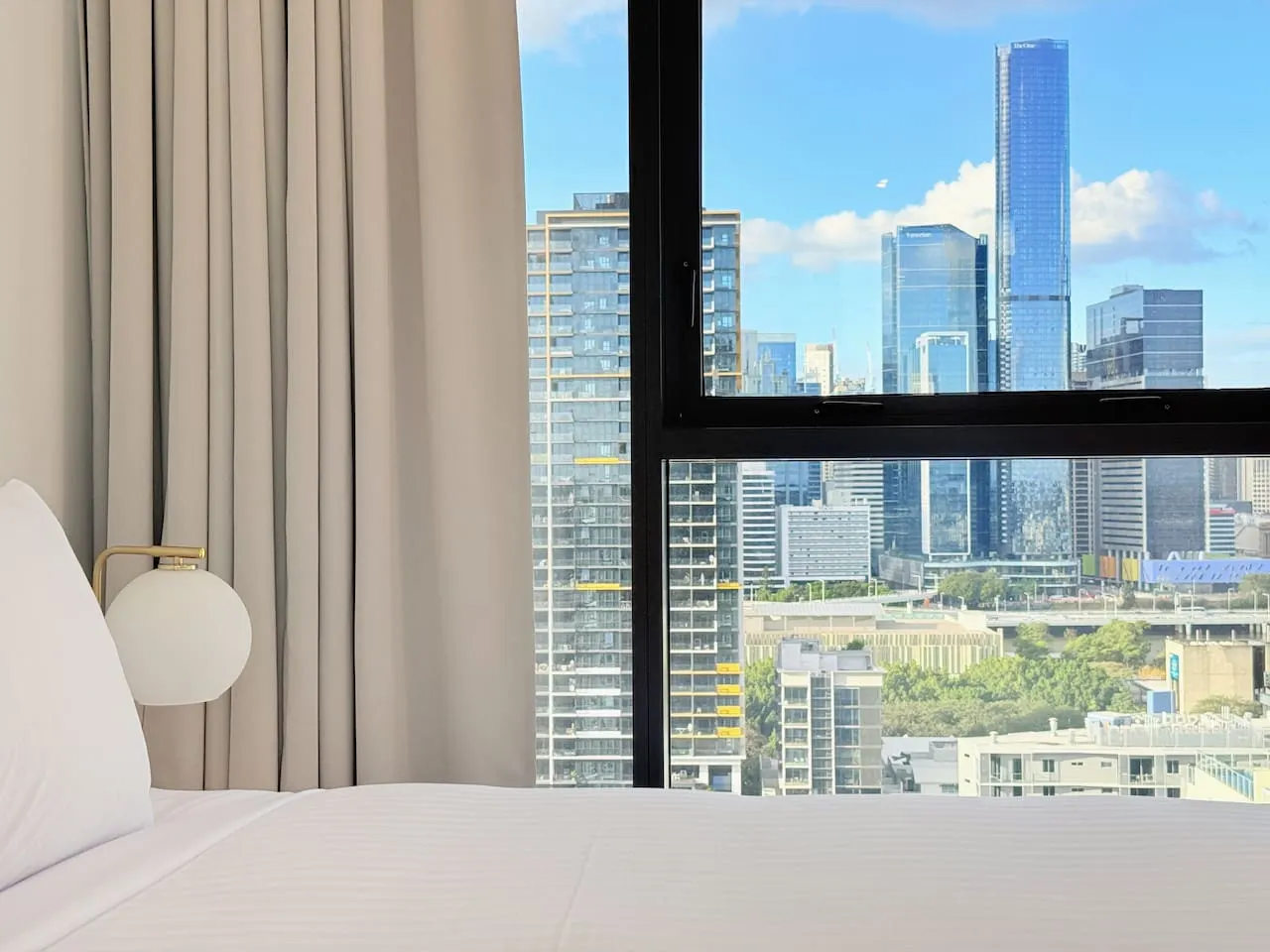 3-Bed City View Apt with Free Parking 15