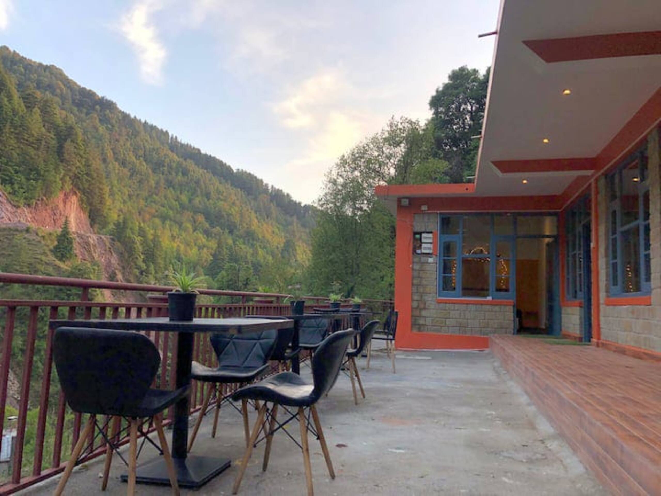 Aarav Homestay | 4 Bedroom Riverside Retreat 29