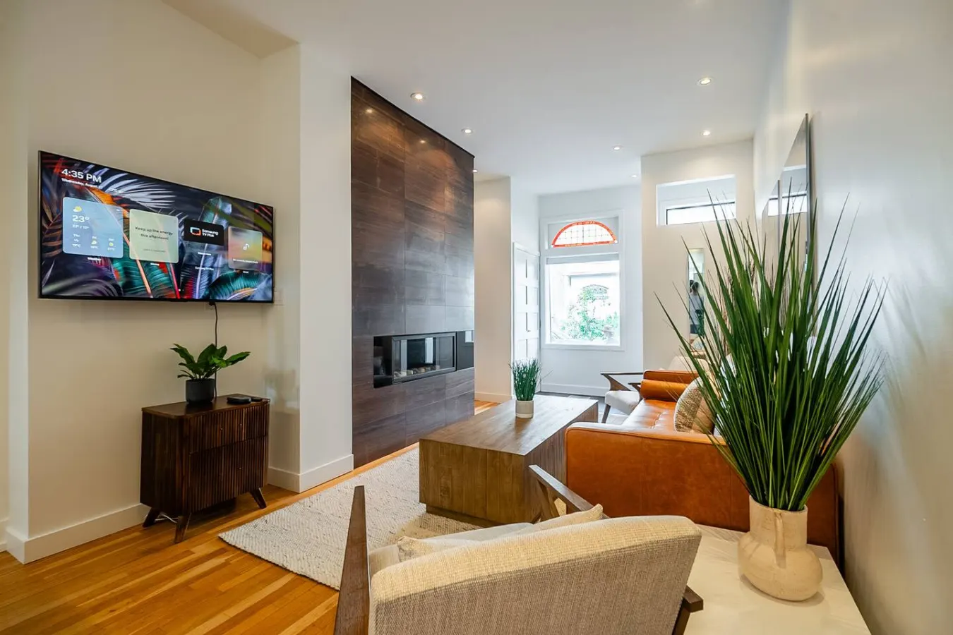 Summerhill 2BR Home • Designer Style • Sleeps 4
