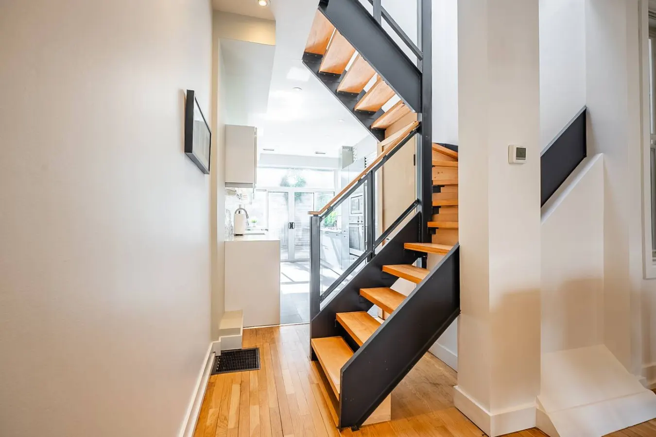 Summerhill 2BR Home Designer Style Sleeps 4 9