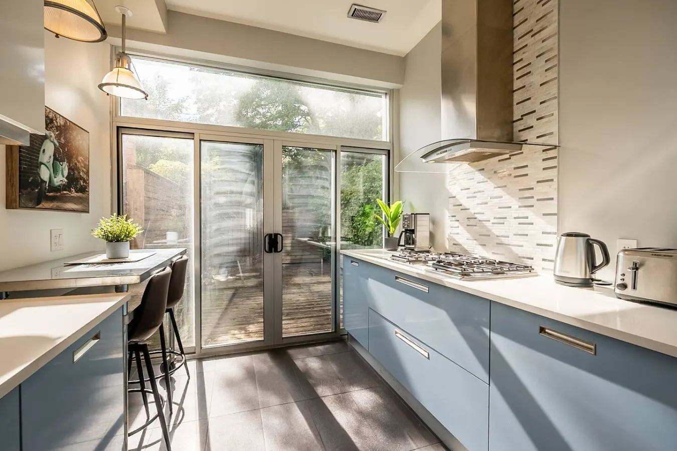 Summerhill 2BR Home Designer Style Sleeps 4 13