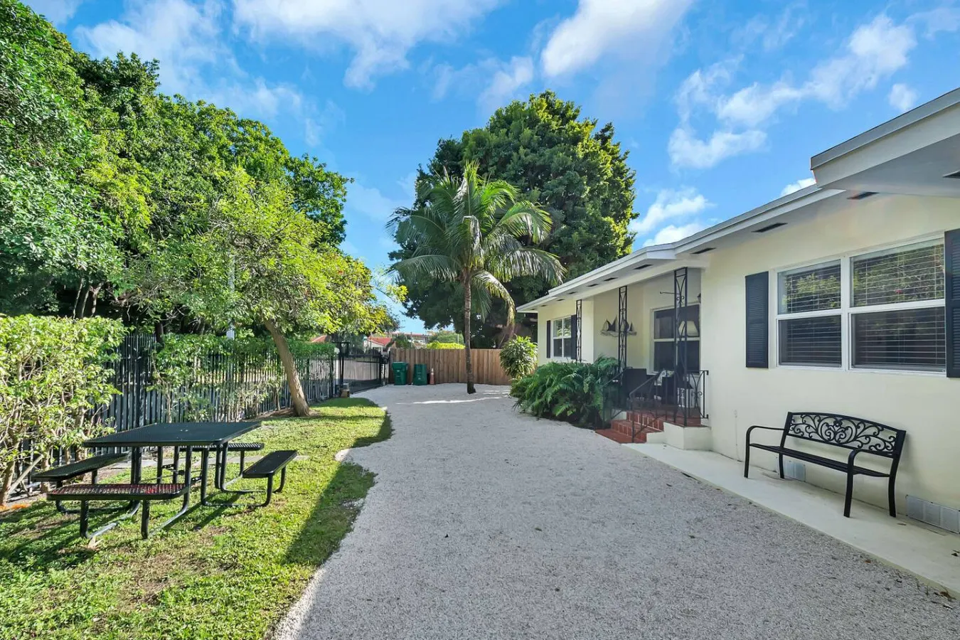 Gated Miami Retreat, Walk to Marlins Stadium 7