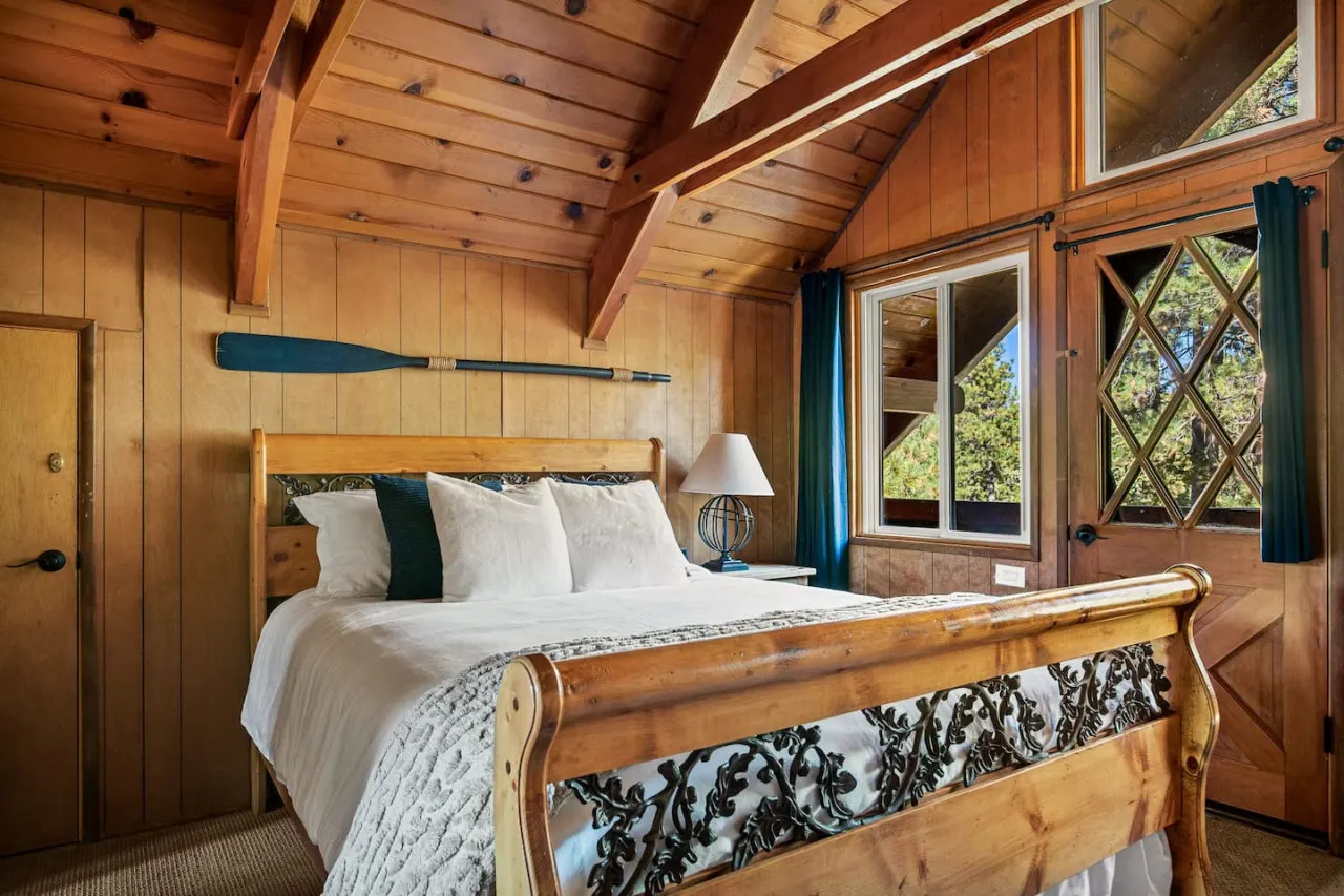 Hidden Pines - Hot Tub, BBQ & Pool Table 20