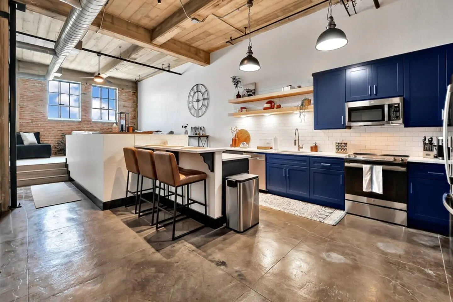 3 Bdr Luxury Loft-Heart of Silos/Baylor/Downtown 12